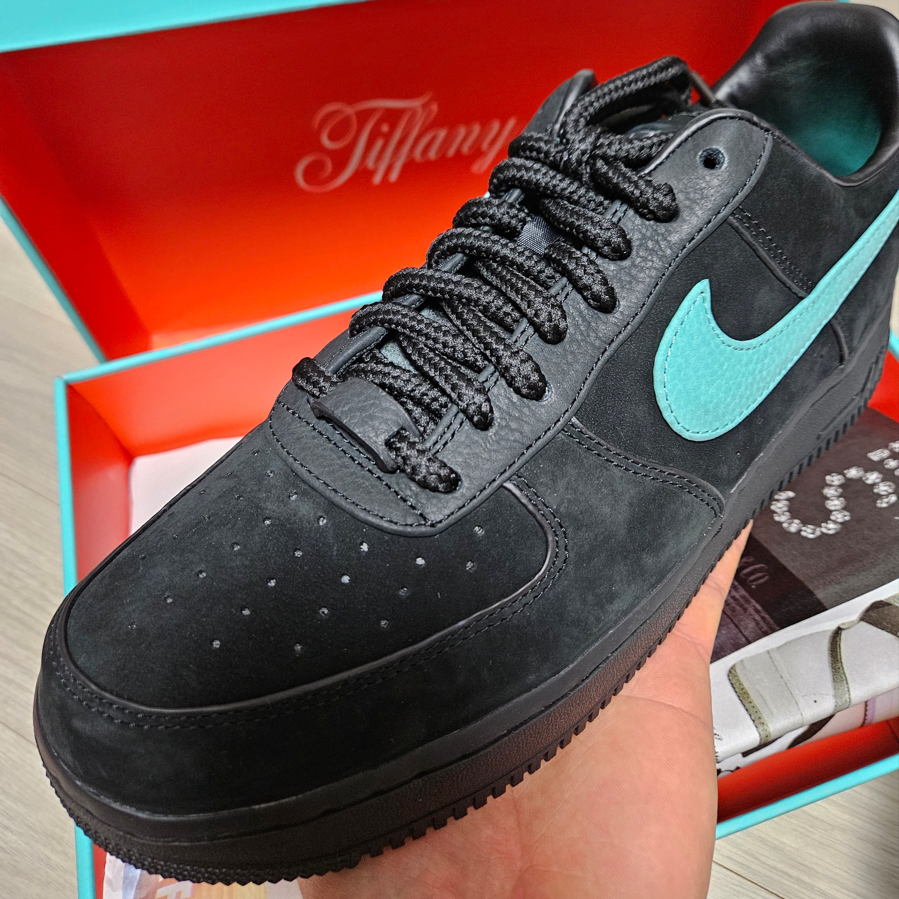 Nike x Tiffany & Co. Air Force 1 Low SP 1837 착용 스타일 - 2