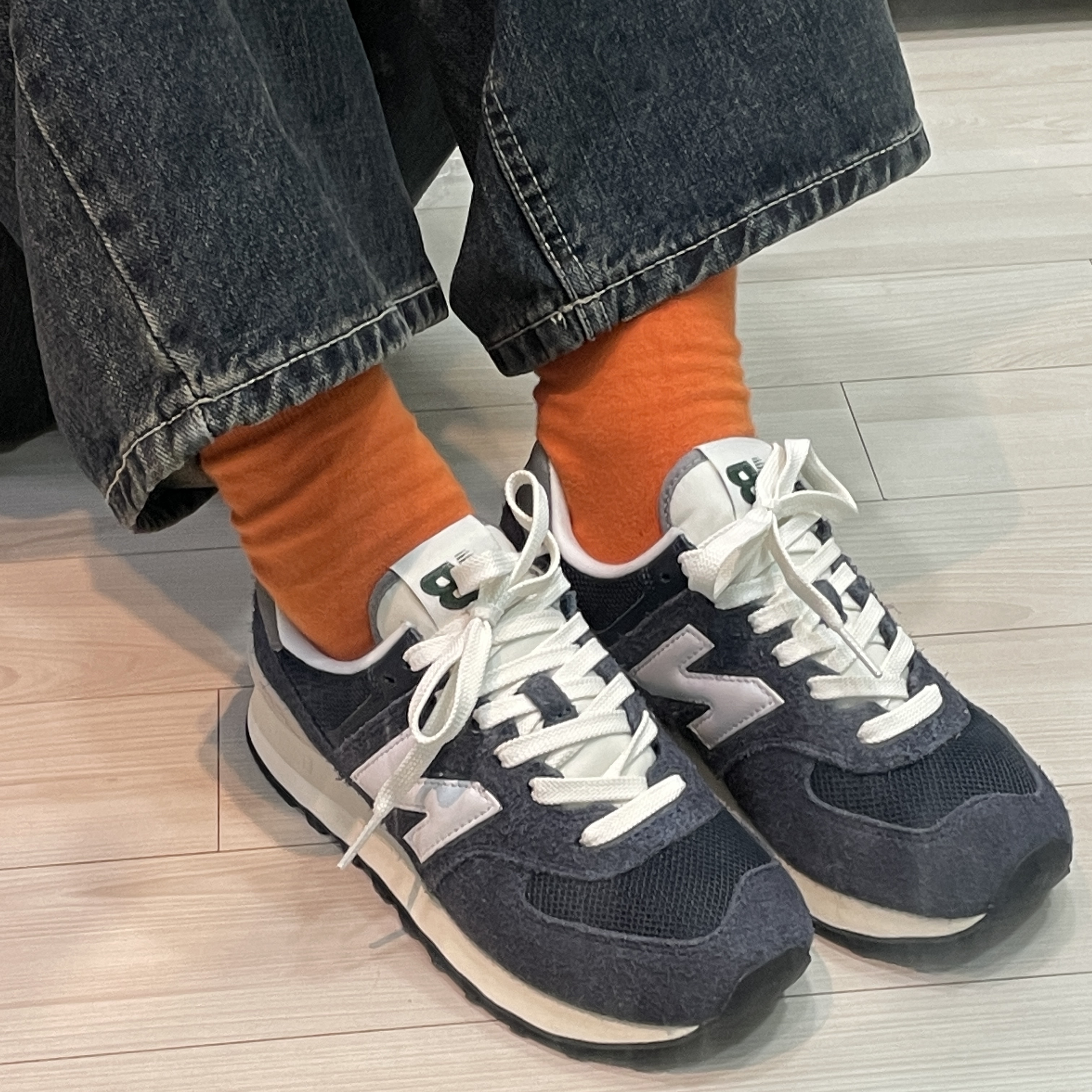 New Balance 574 Heritage Navy 착용 스타일