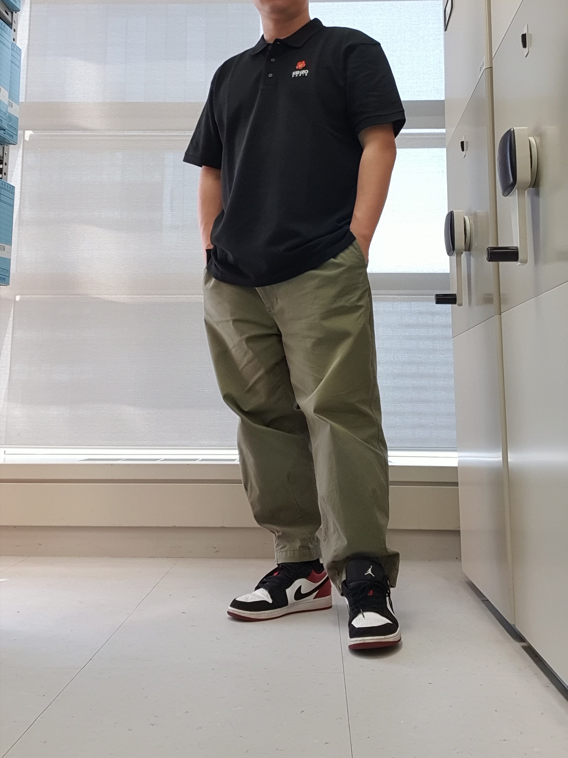 Kenzo Boke Flower Crest Polo Shirt Black, Jordan 1 Low Black Toe 착용 스타일