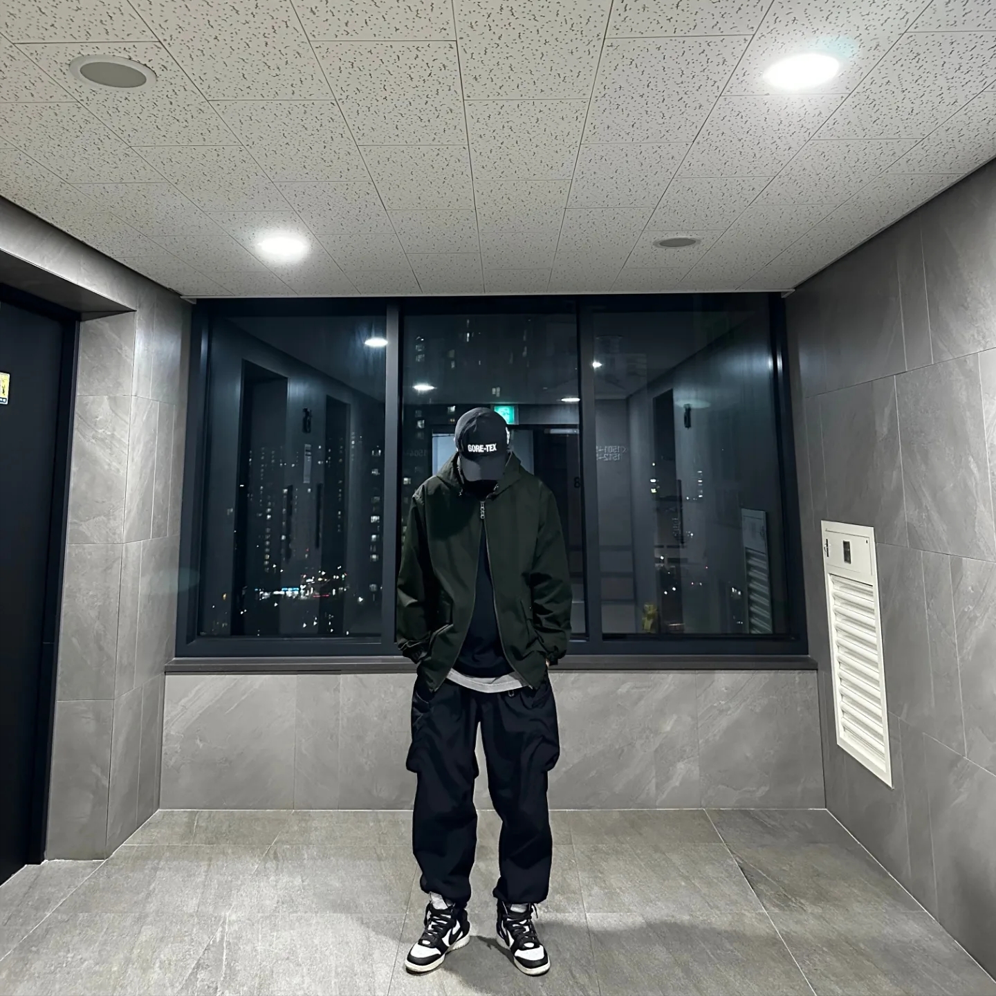 Stussy Basic Stussy Pigment Dyed T-Shirt Grey 2022, Palace Gore-Tex 6-Panel Black - 22FW 착용 스타일