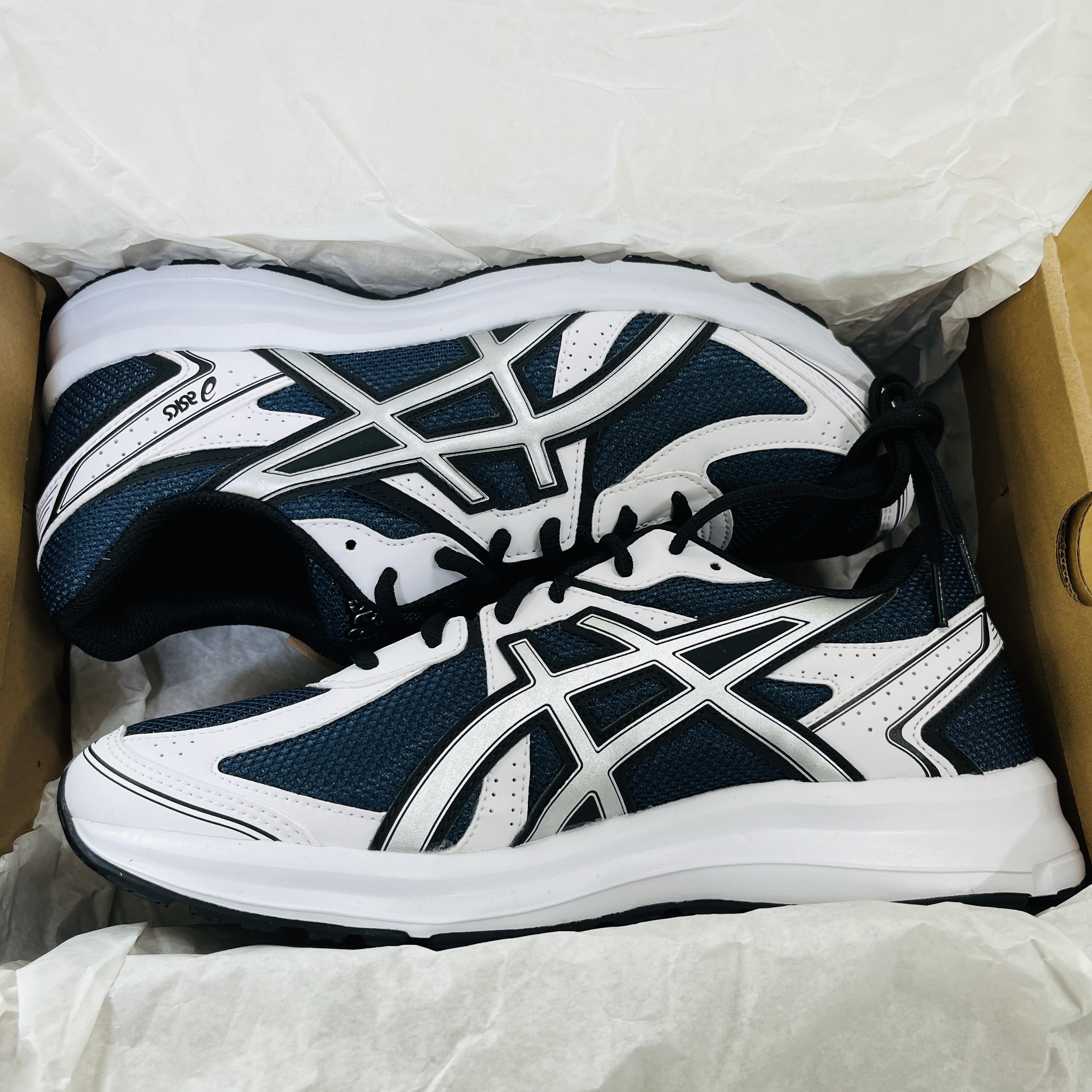 Asics Jog 100 S Navy Pure Silver - 2E Wide 착용 스타일 - 1