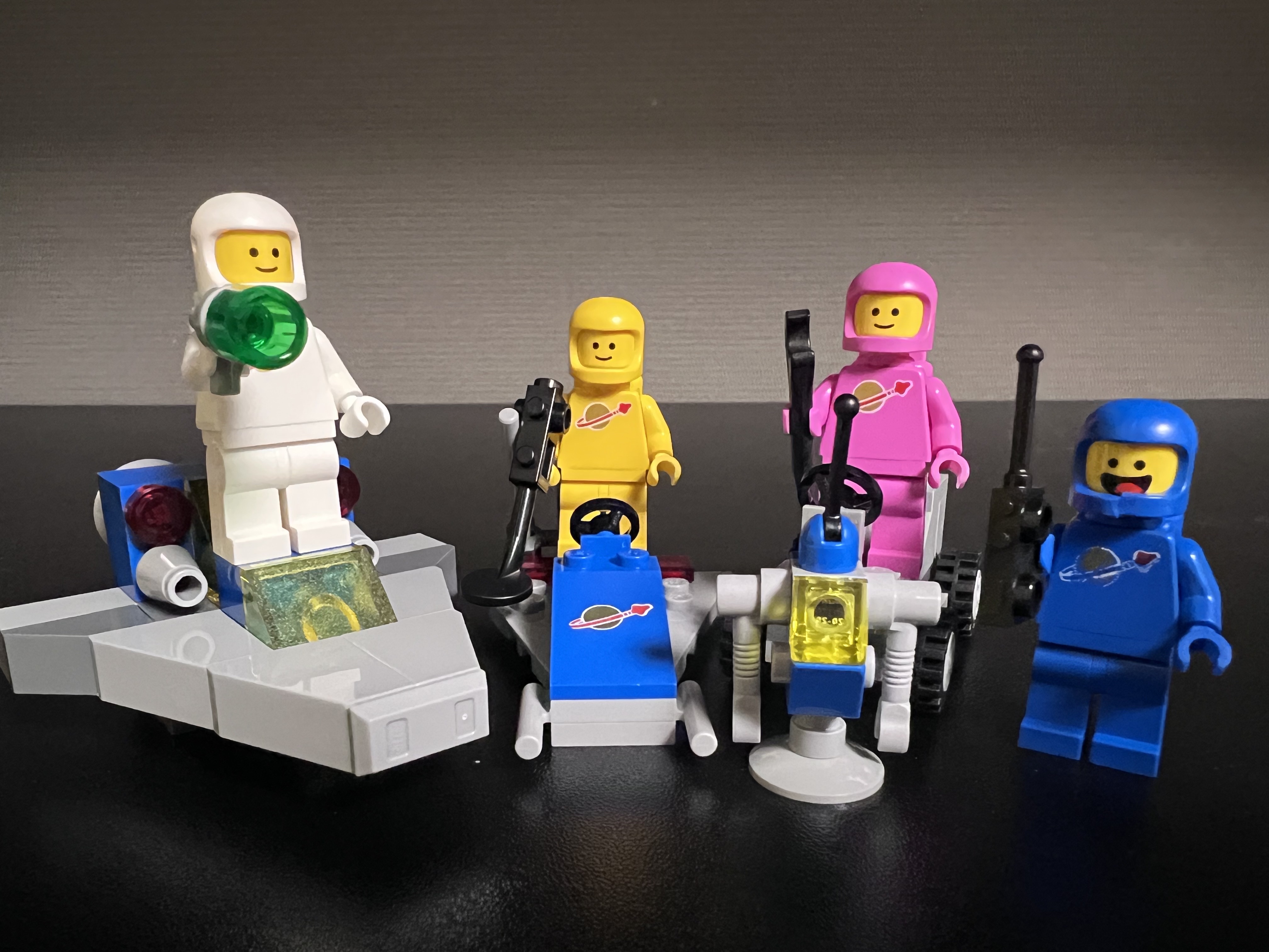 Lego Benny's Space Squad 착용 스타일 - 4