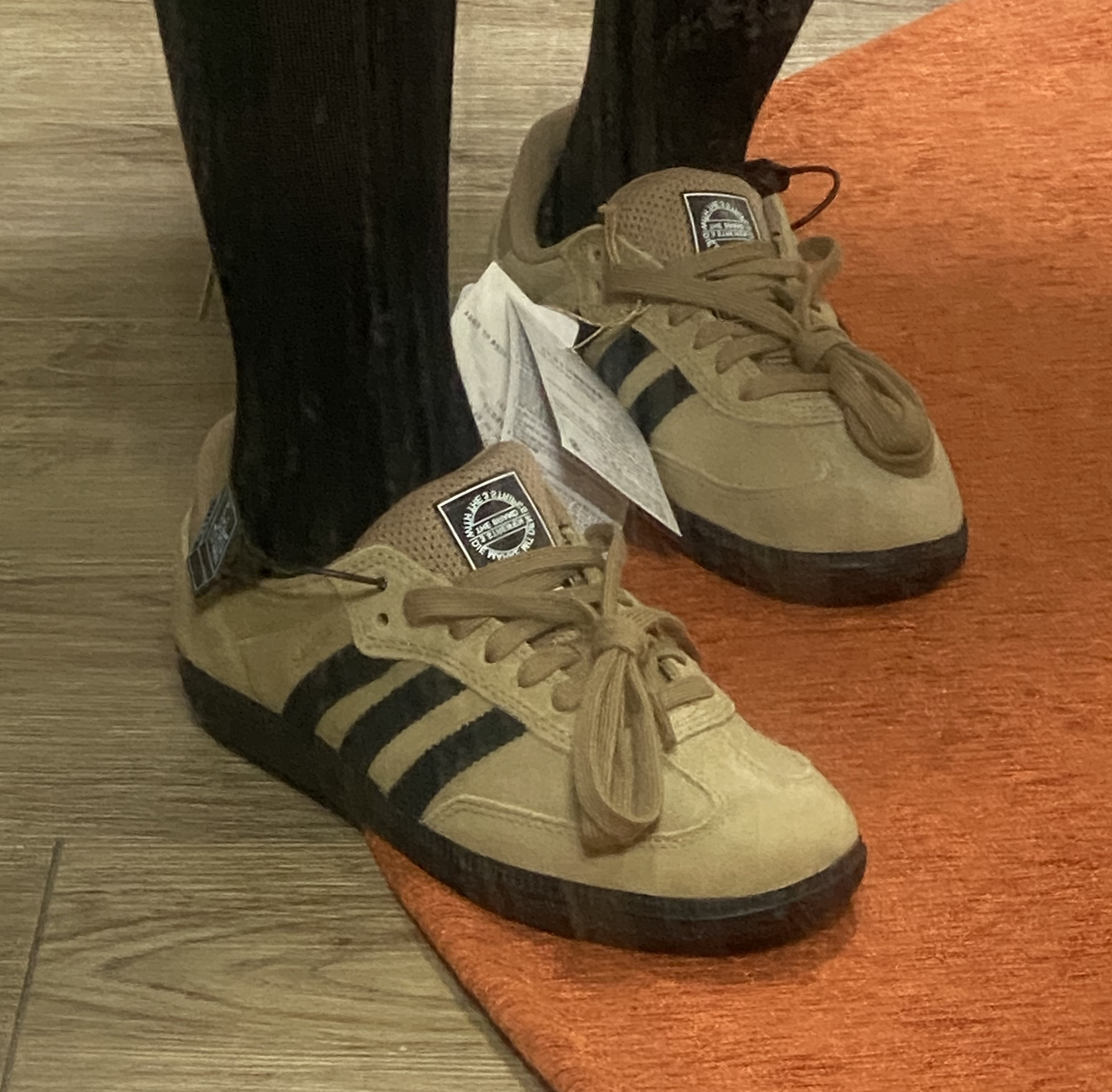 Adidas Samba ADV Cardboard 착용 스타일