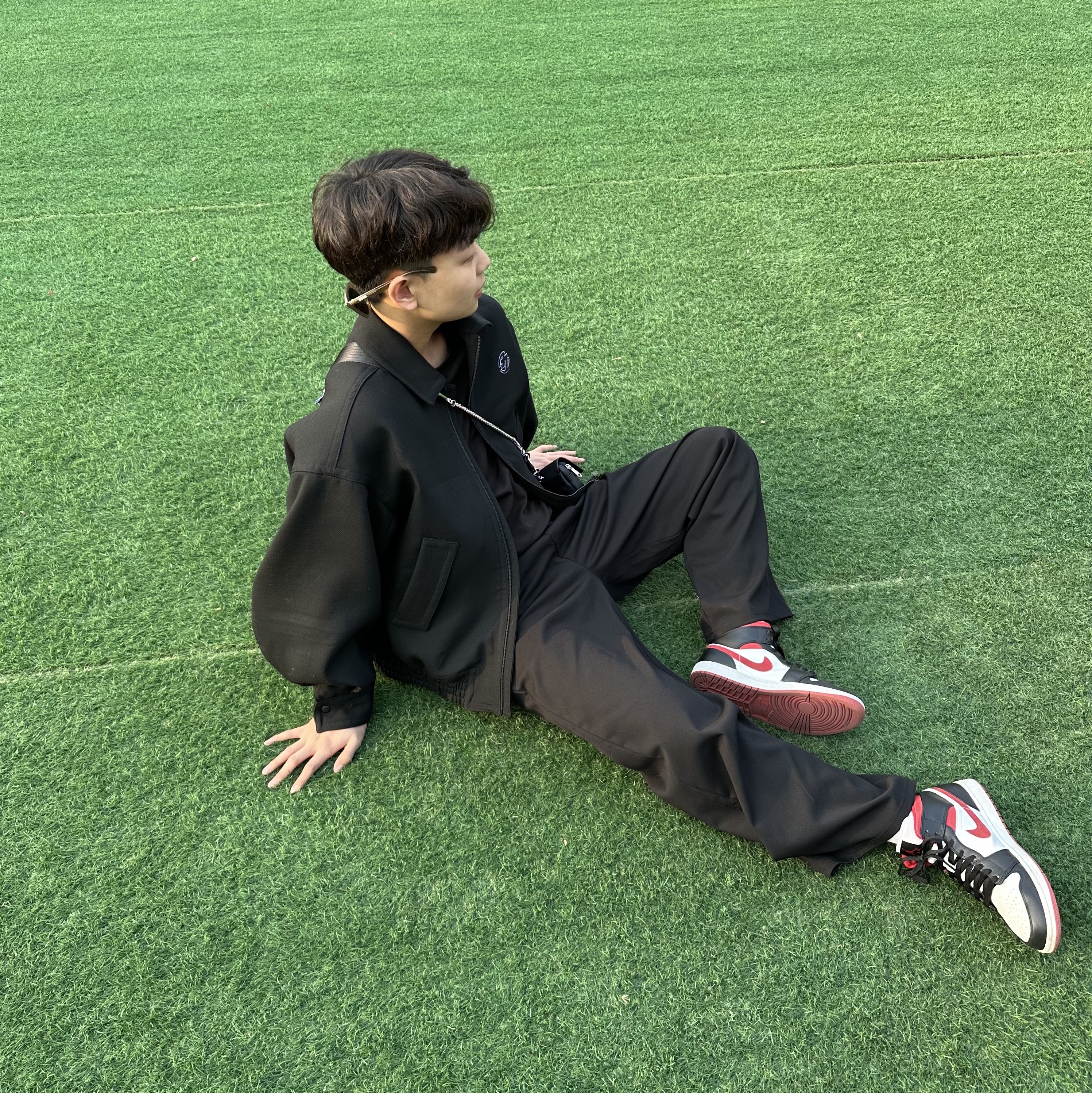 Zara x Ader Error Oversize Collar Bomber Jacket Black, Jordan 1 Mid Gym Red Black White 착용 스타일 - 2