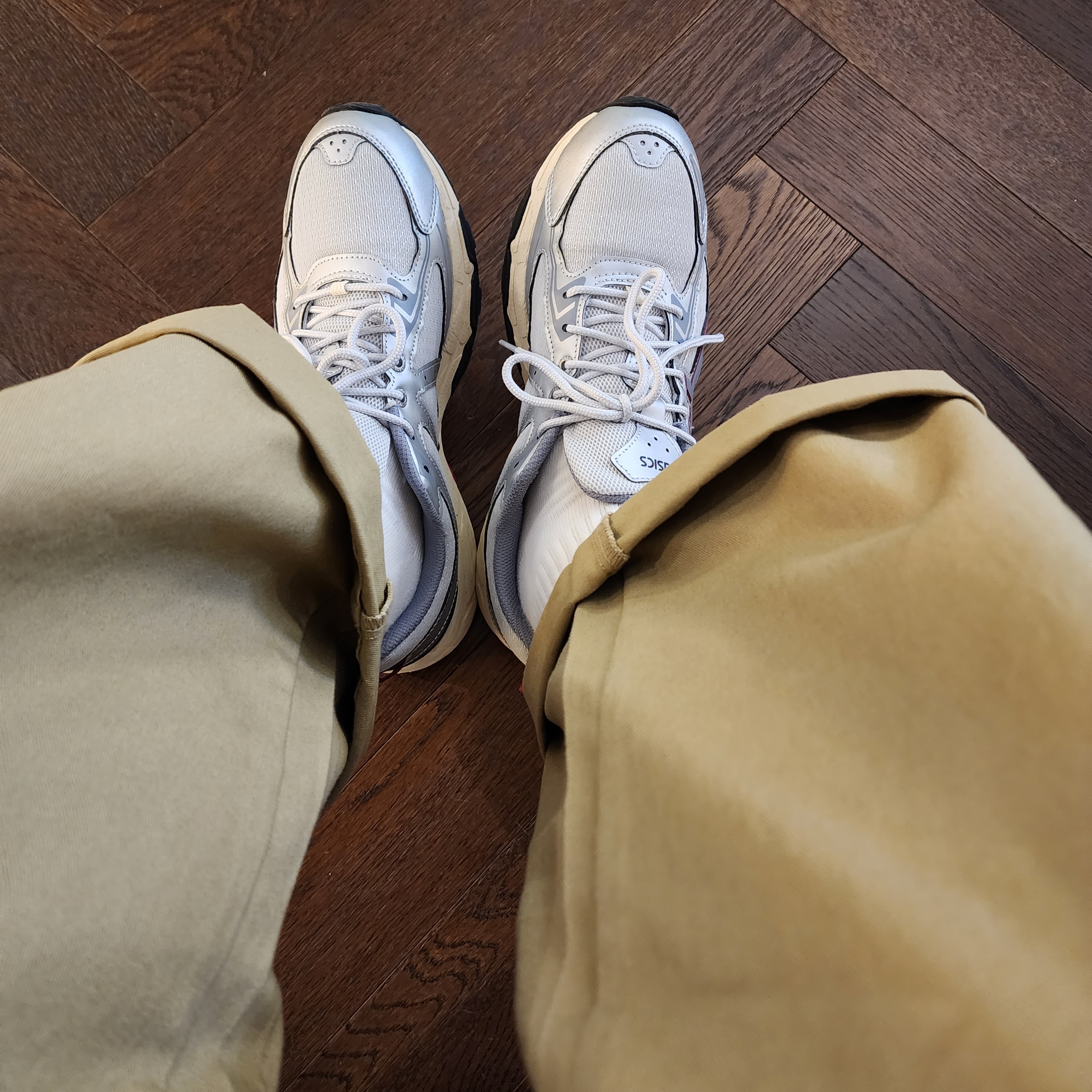 (W) Asics Gel-Venture 6 Glacier Grey Sheet Rock 착용 스타일
