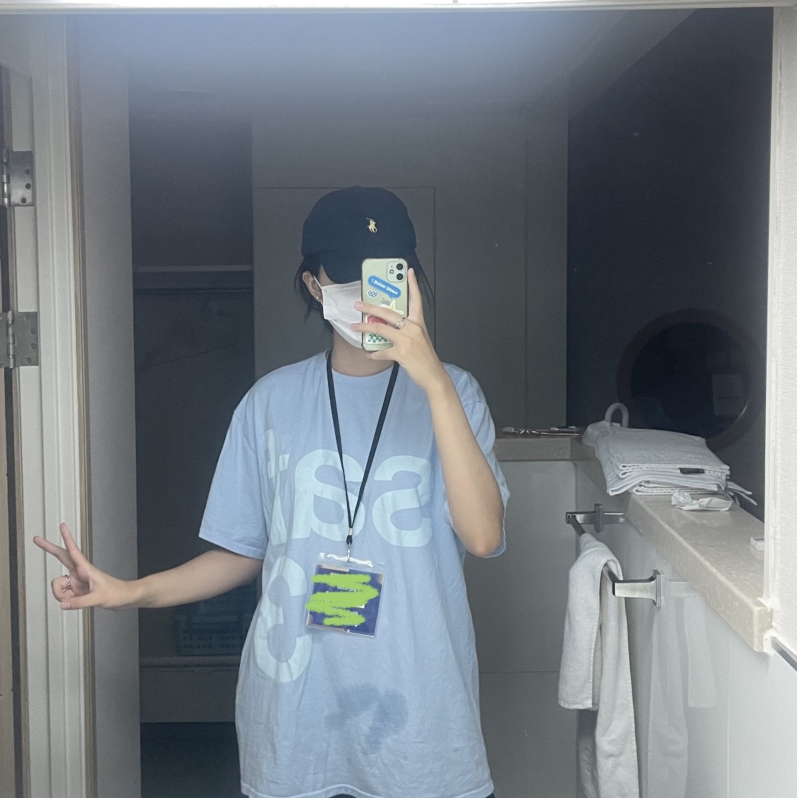 [KREAM 단독] Safarispot Basic Safari LS T-Shirt Sky 착용 스타일