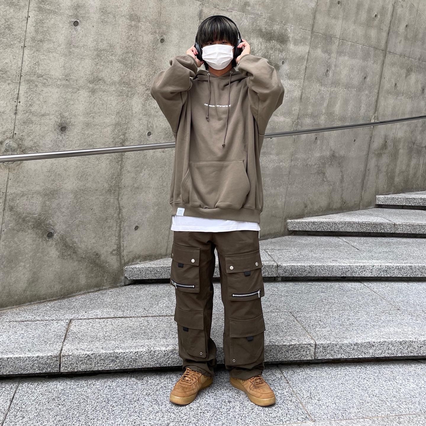Nike Air Force 1 '07 WB Flax 착용 스타일 - 2