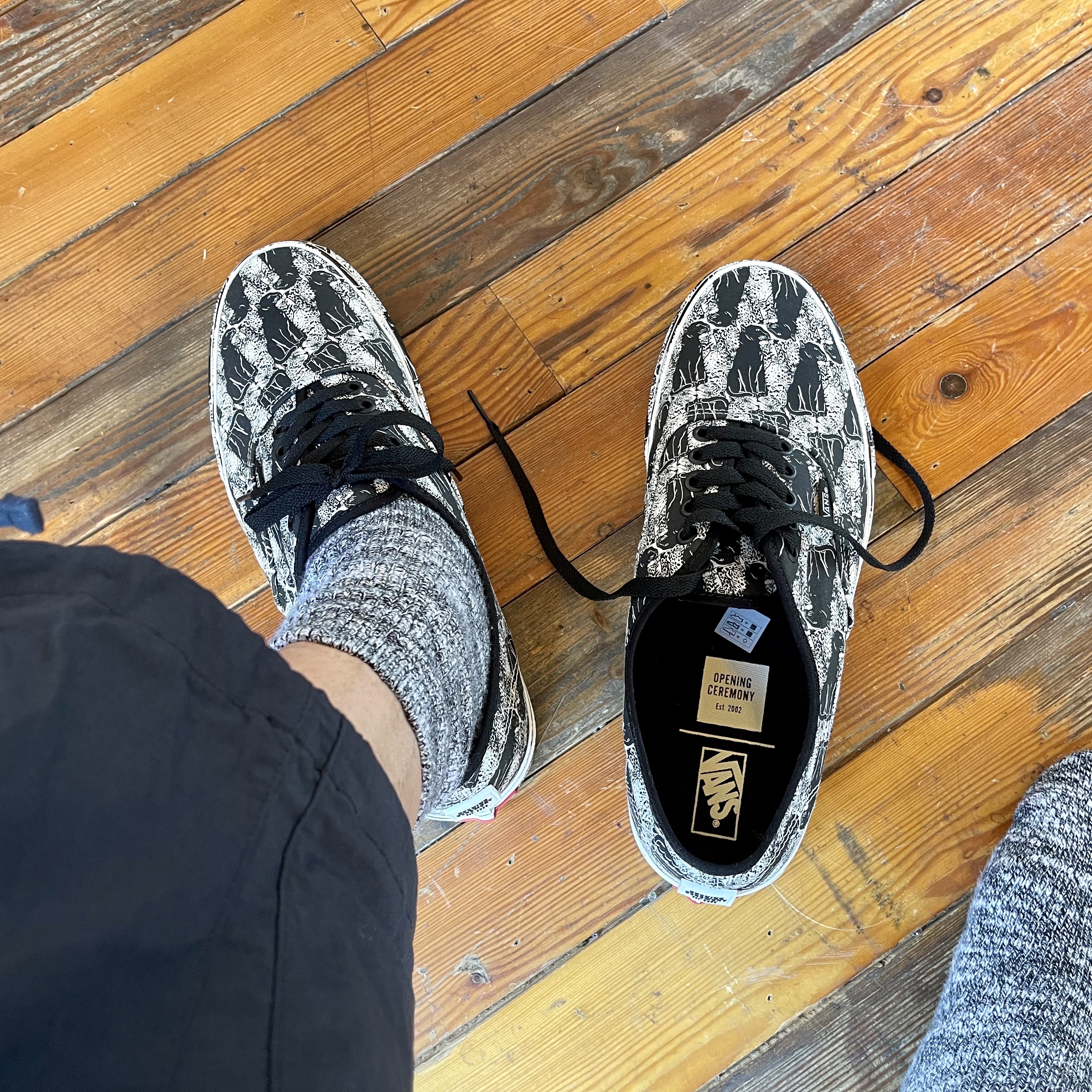 Vans x Opening Ceremony Authentic Black 착용 스타일 - 3