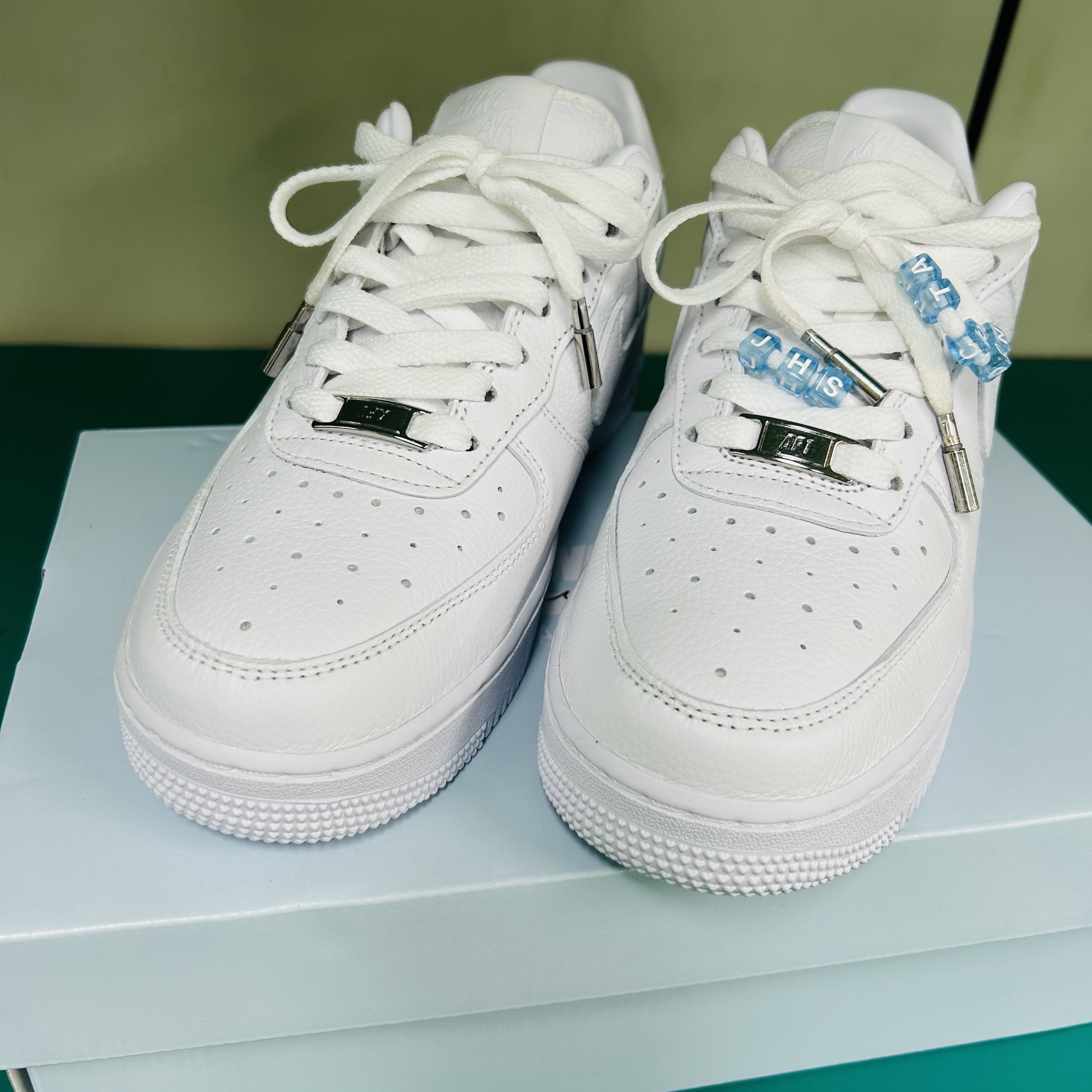 Nike x Drake Nocta Air Force 1 Low SP Certified Lover Boy White 착용 스타일 - 2