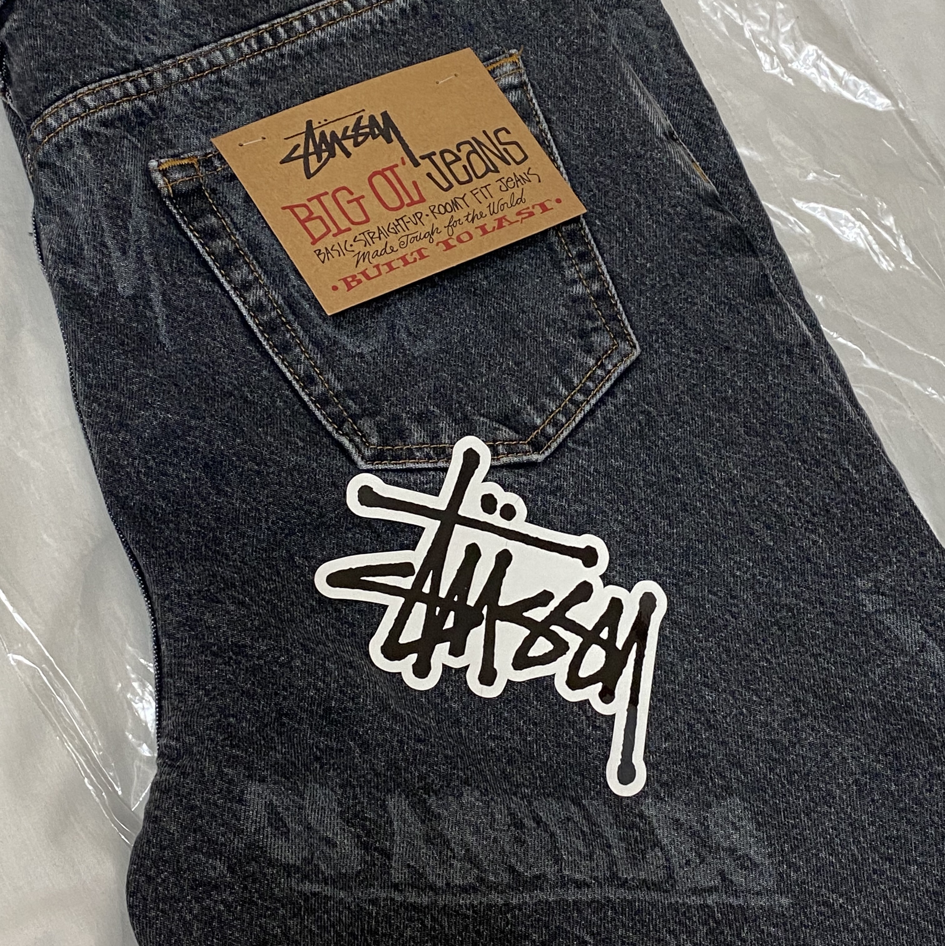 Stussy Worldwide Big OL' Jeans Black 착용 스타일