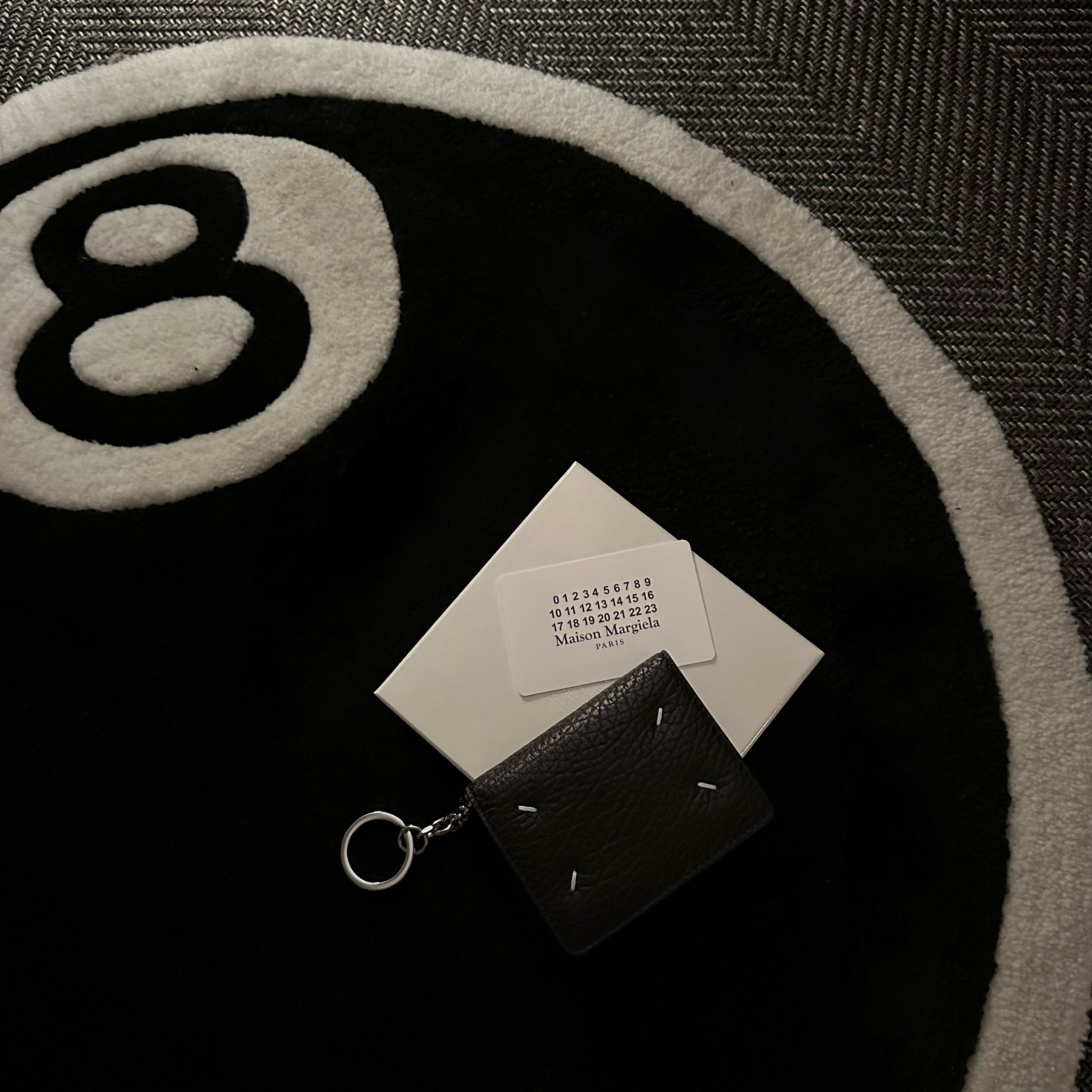 Maison Margiela Keyring Wallet Black 착용 스타일 - 1