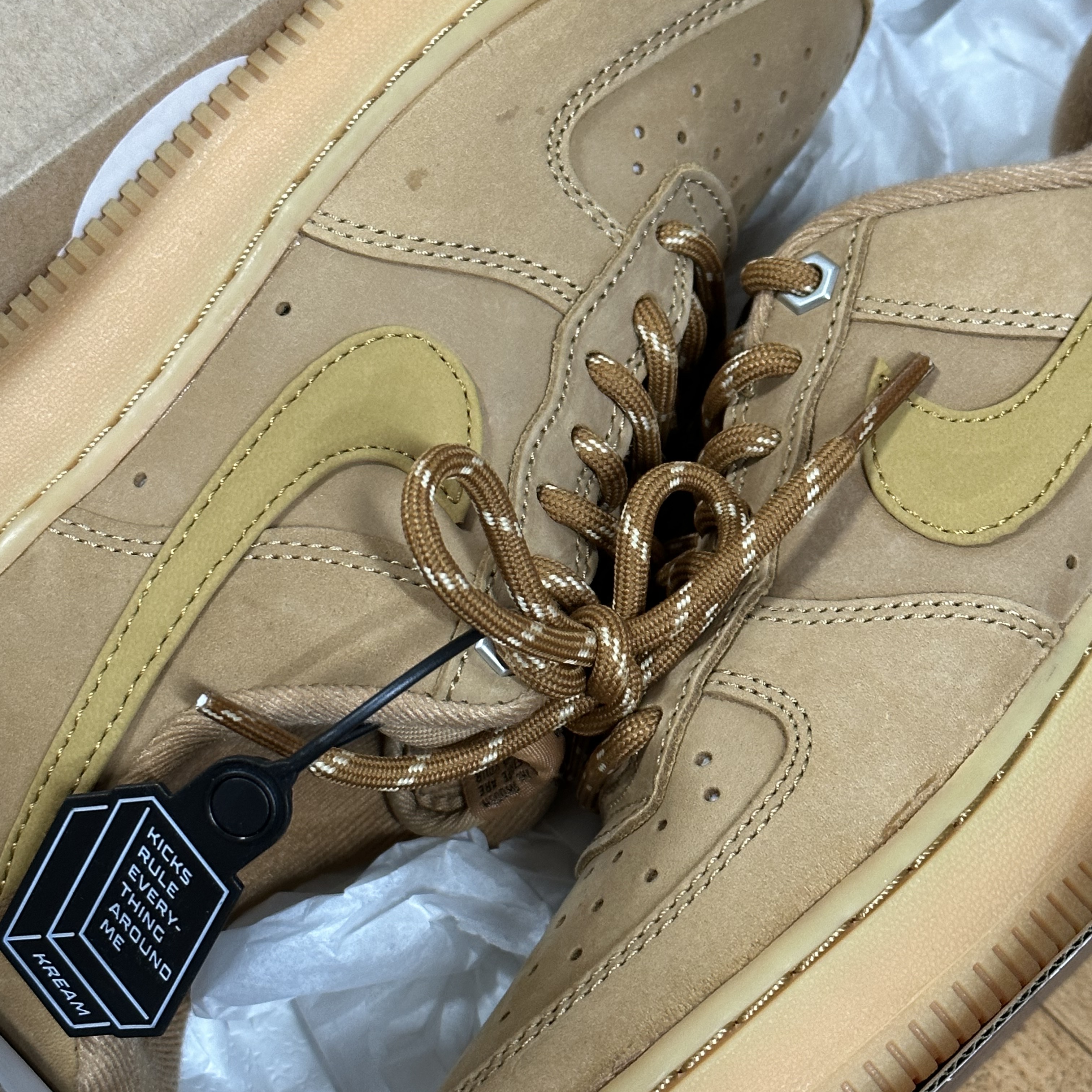 Nike Air Force 1 '07 WB Flax 착용 스타일