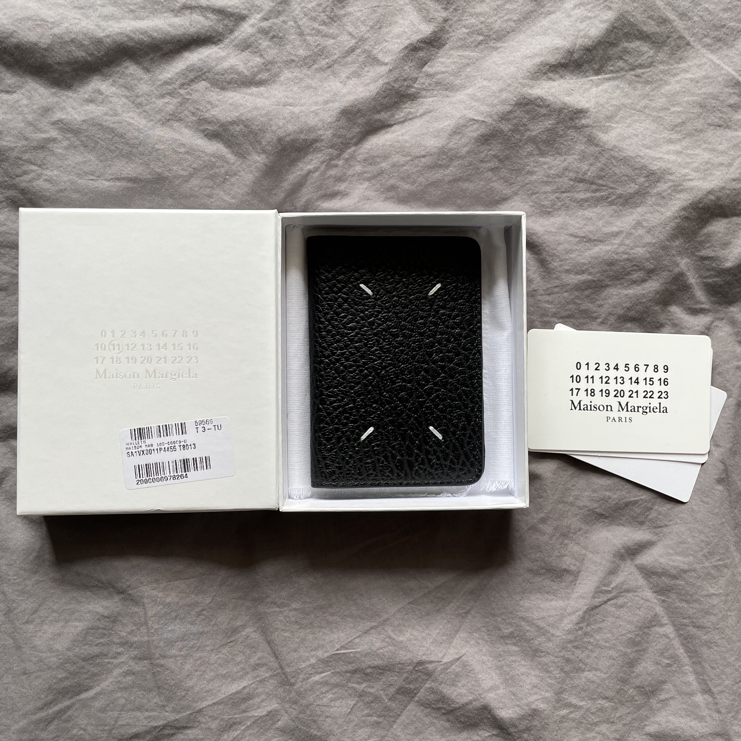 Maison Margiela Bovine Leather Card Holder Black 착용 스타일