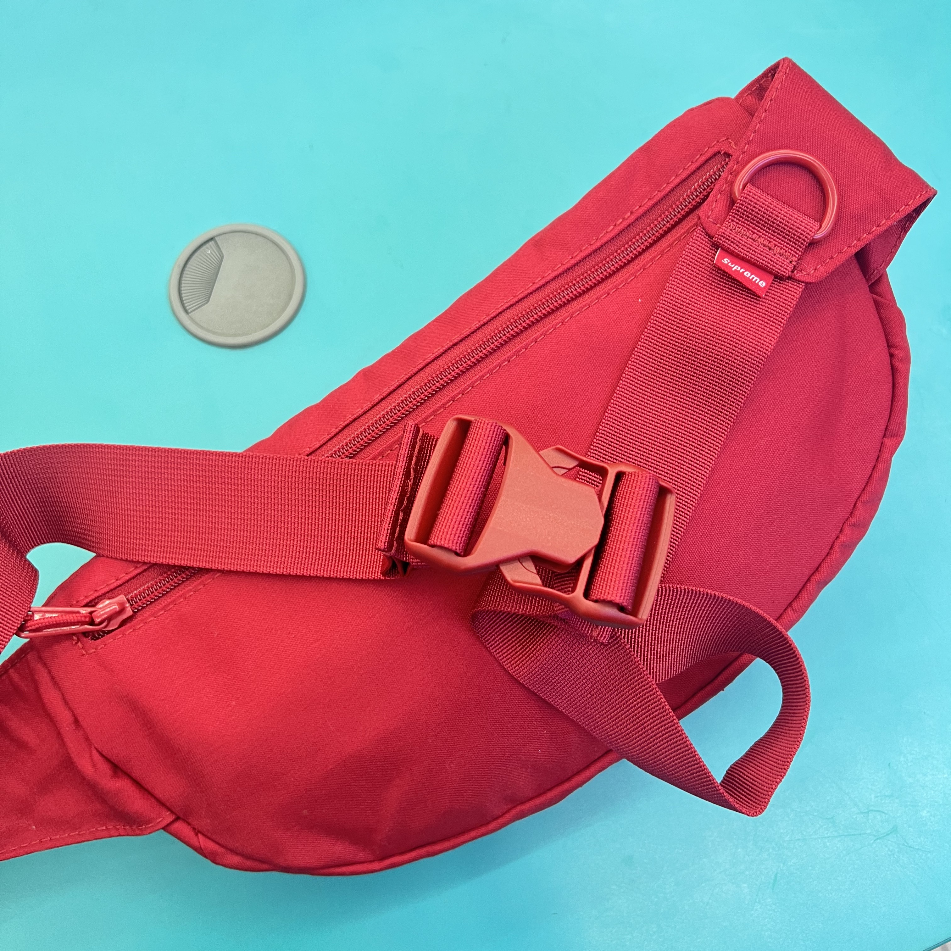 Supreme Field Waist Bag Red - 23SS 착용 스타일 - 2