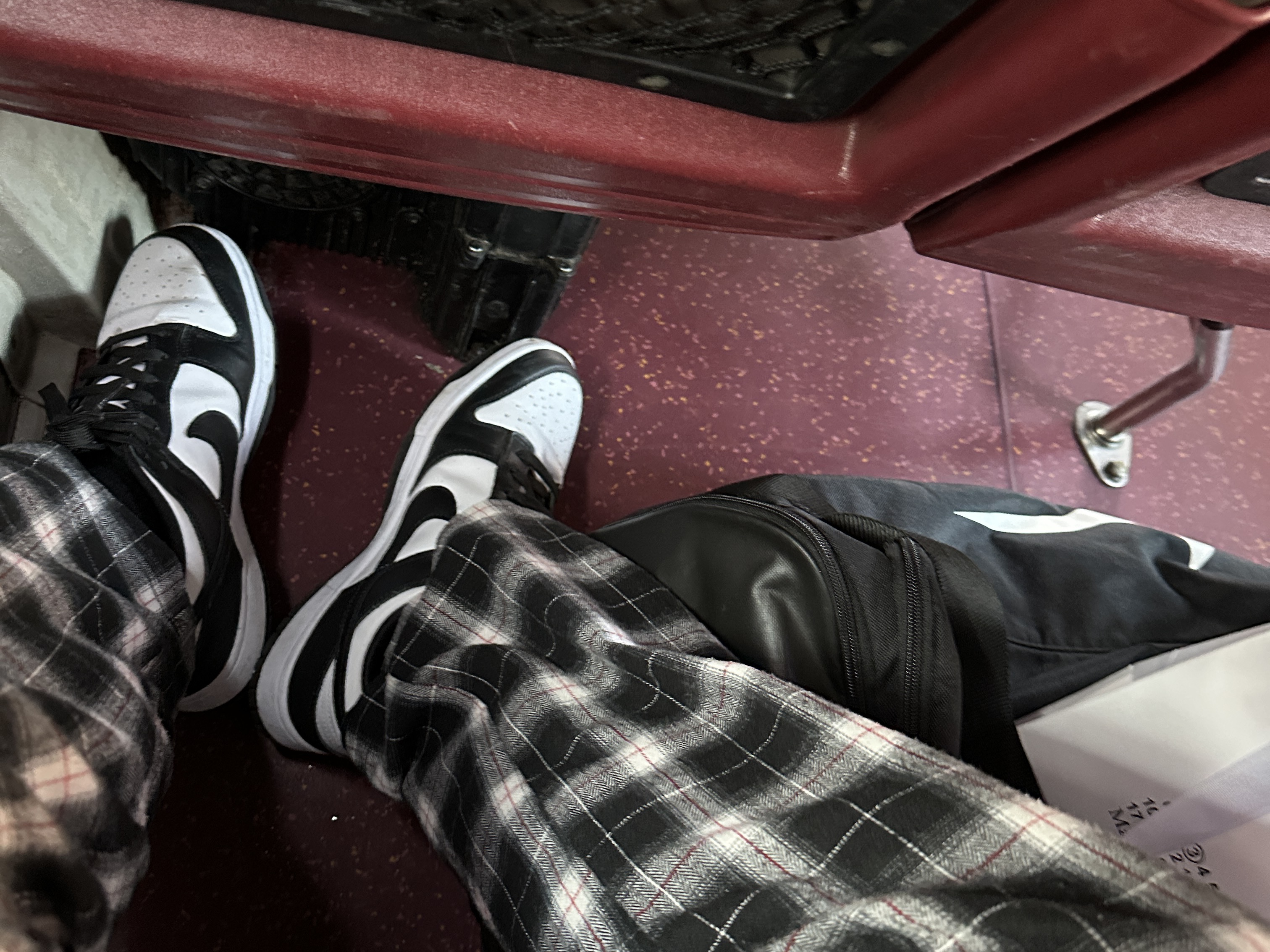 Nike Dunk Low Retro Black 착용 스타일
