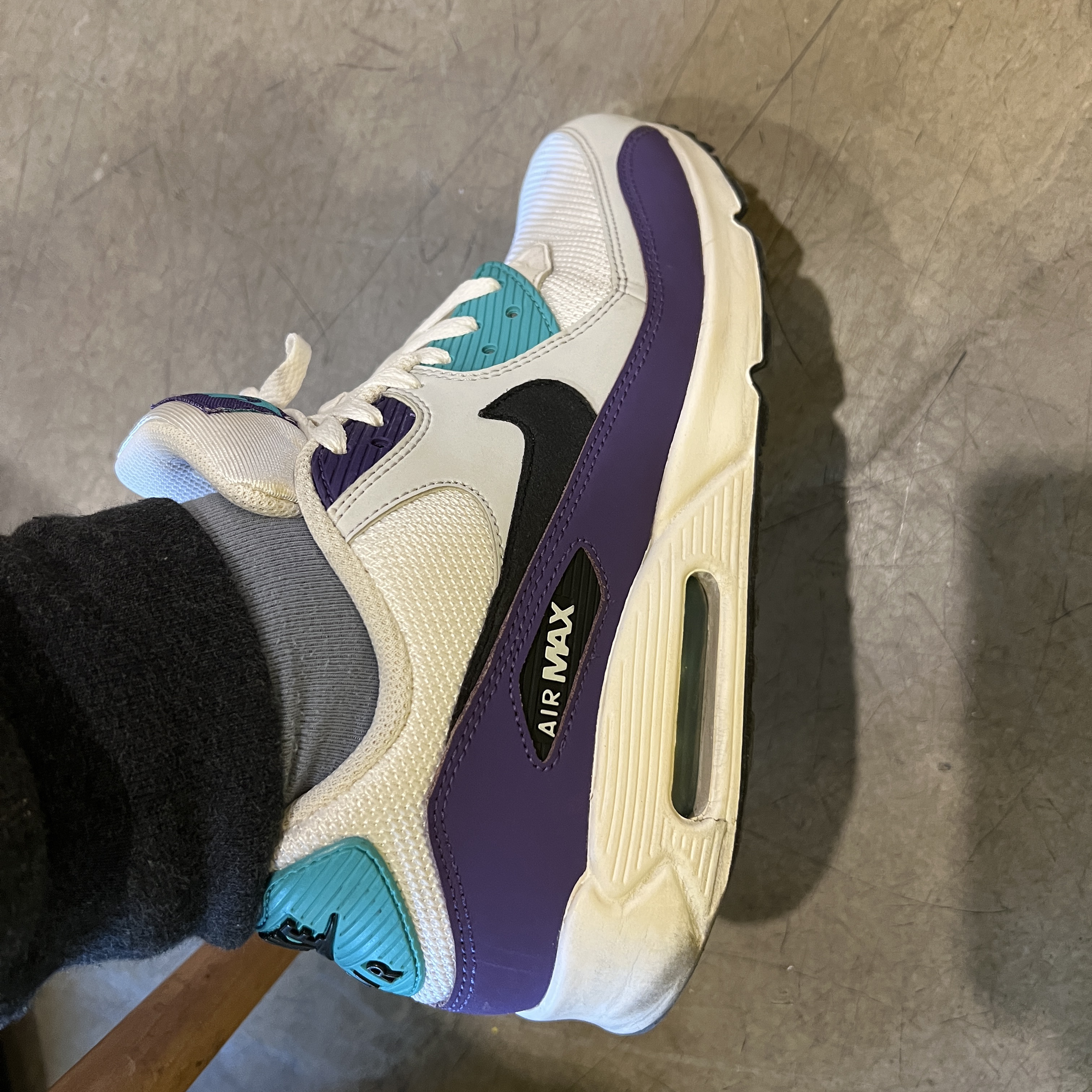 (W) Air Max 90 Essential Radiant Emerald 착용 스타일