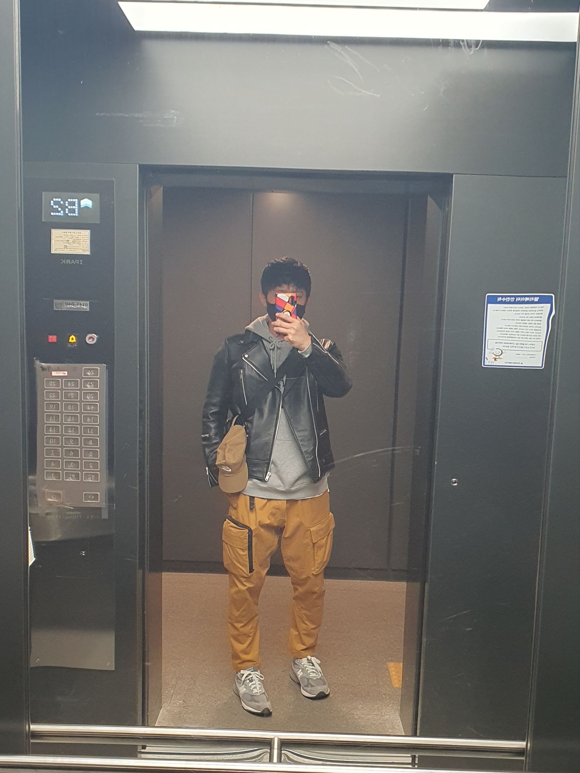 New Balance 993 Made in USA Grey - 2E Wide, Nike ACG Cargo Pants Wheat - US/EU 착용 스타일