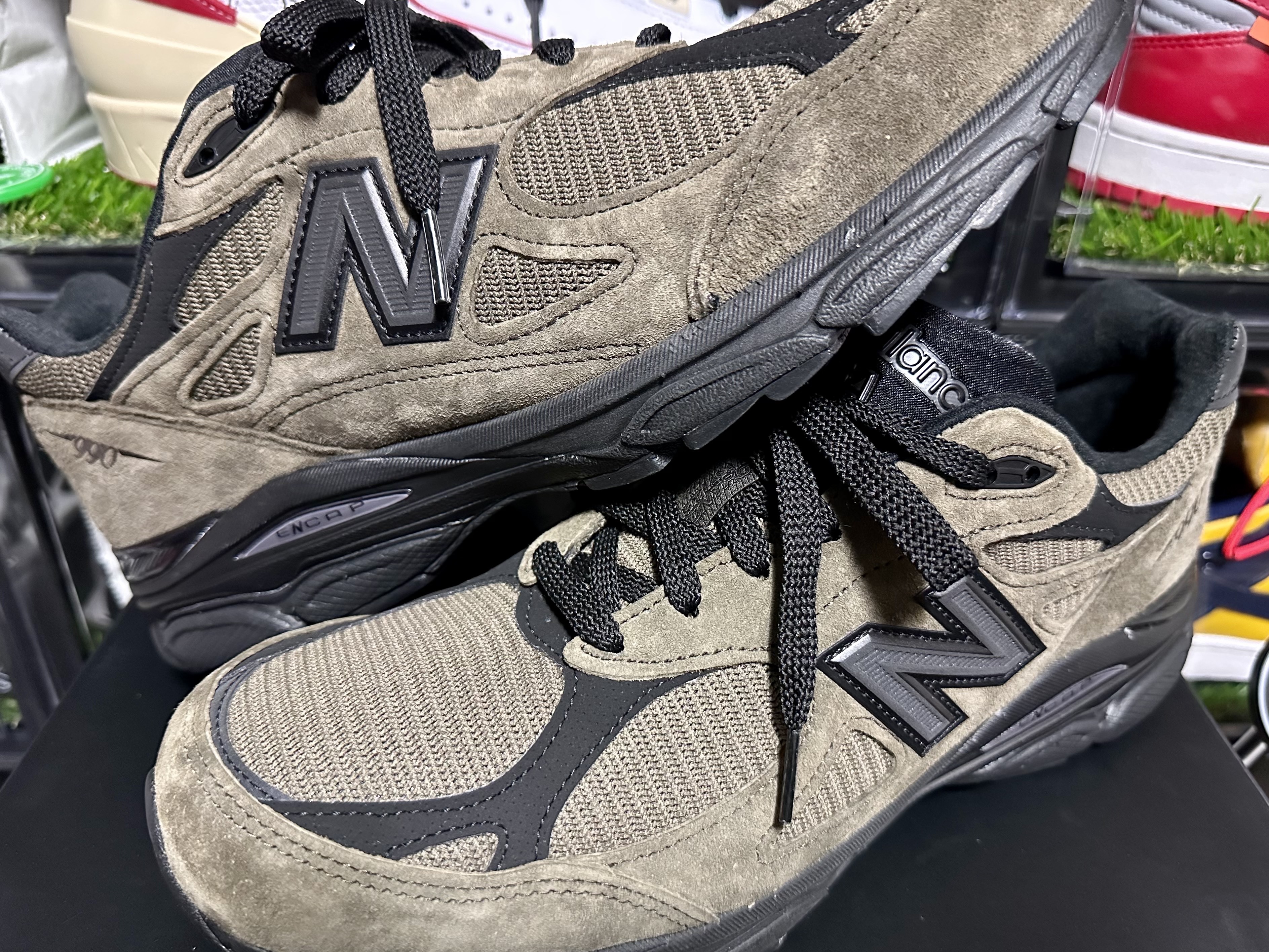 New Balance x JJJJound 990v3 Brown Black 착용 스타일 - 2