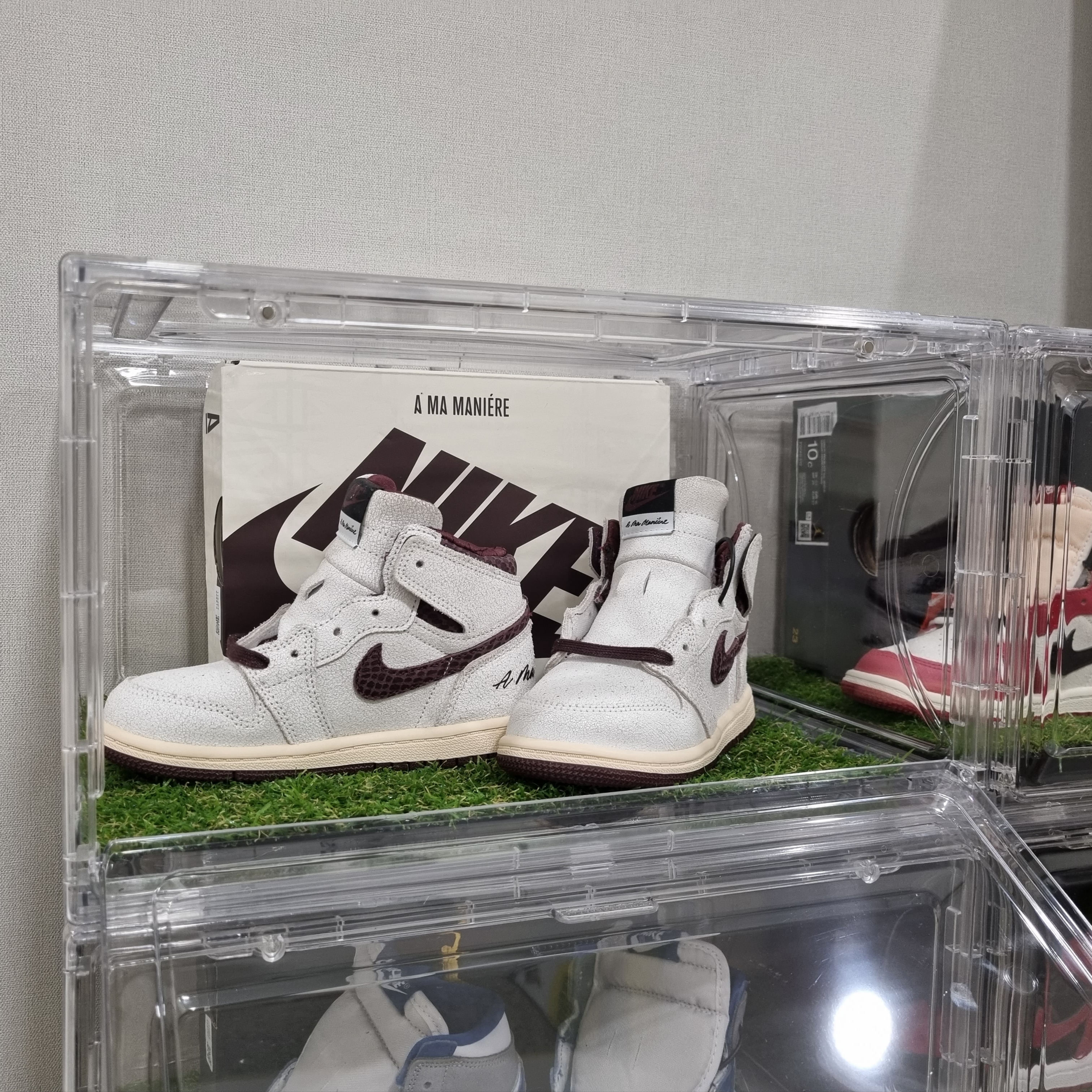 (TD) Jordan 1 x A Ma Maniere Retro High OG SP Burgundy and Sail 착용 스타일 - 2