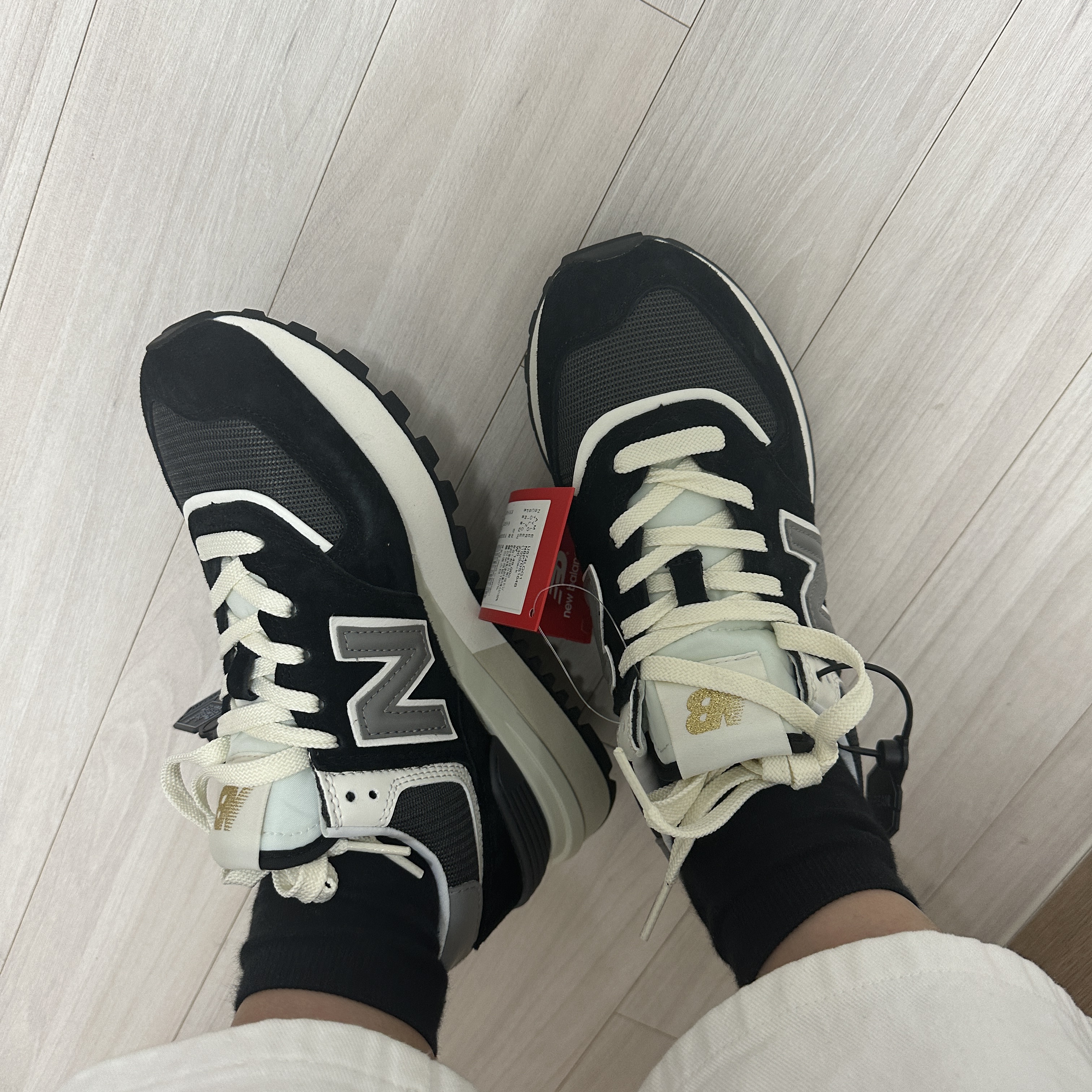 New Balance 574 Legacy Black 착용 스타일 - 2