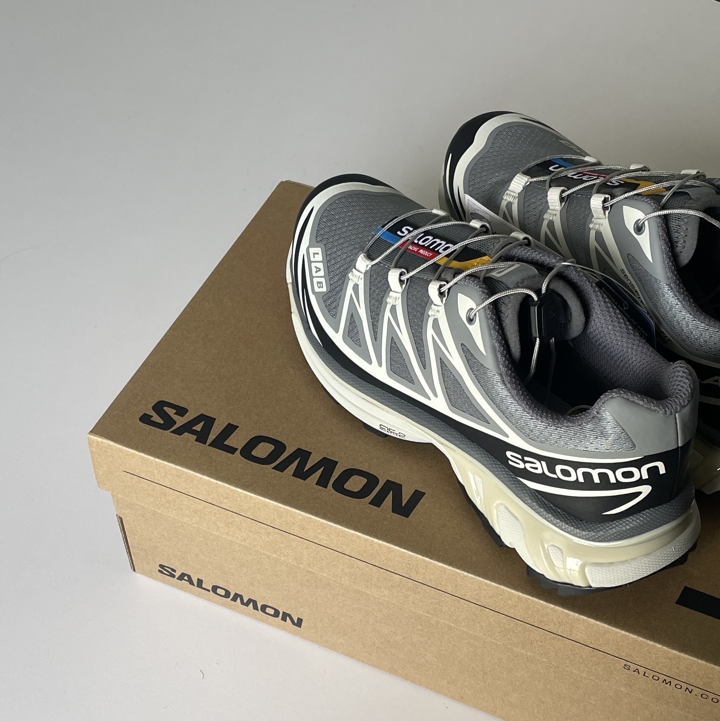 Salomon XT-6 Recut Phantom Vanilla Ice 착용 스타일 - 1