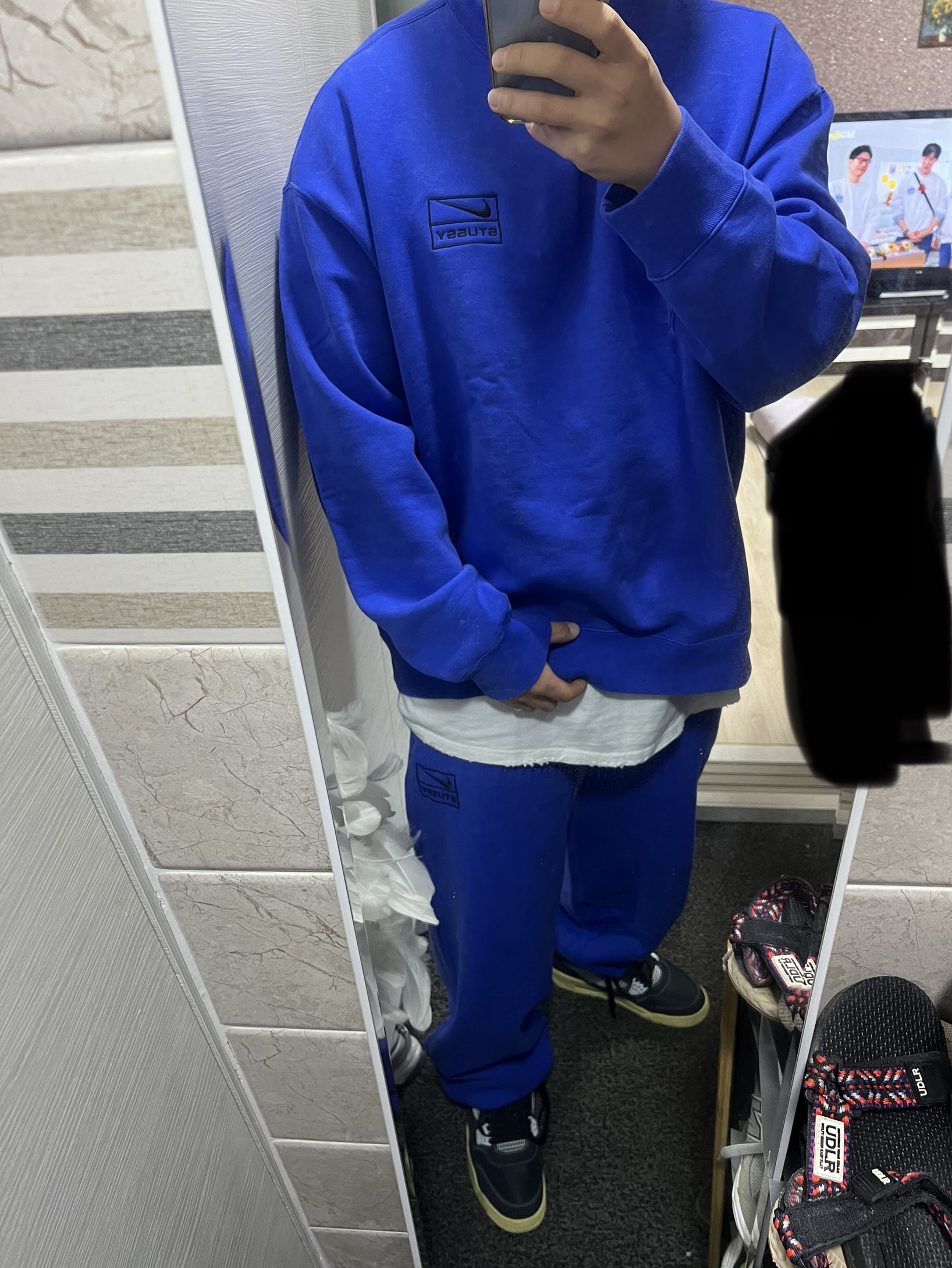Nike x Stussy NRG Acid Washed Fleece Pants Game Royal (DR4025-480), Nike x Stussy NRG Acid Washed Crewneck Game Royal (DR4024-480) 착용 스타일 - 2