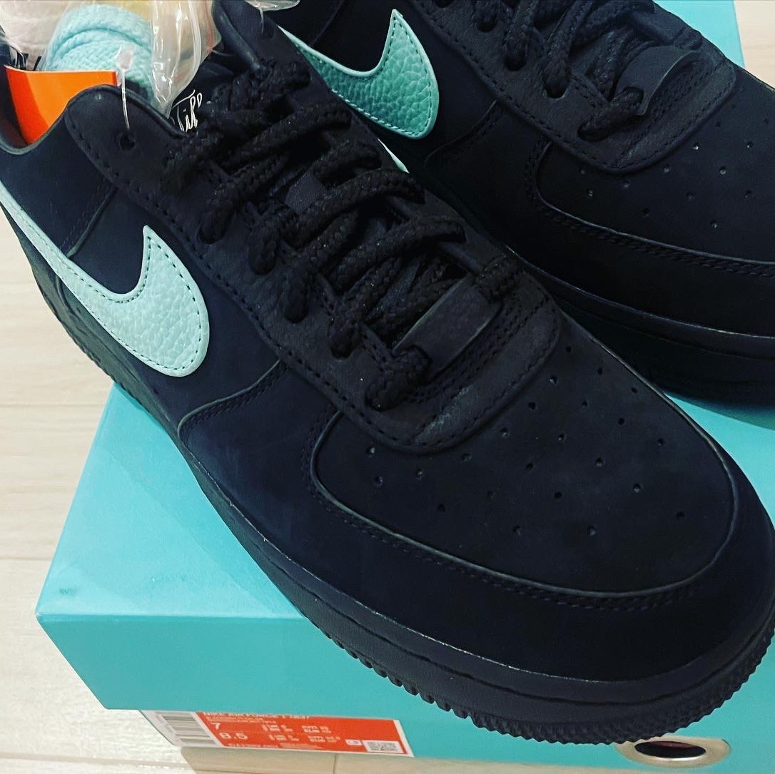 Nike x Tiffany & Co. Air Force 1 Low SP 1837 착용 스타일 - 3