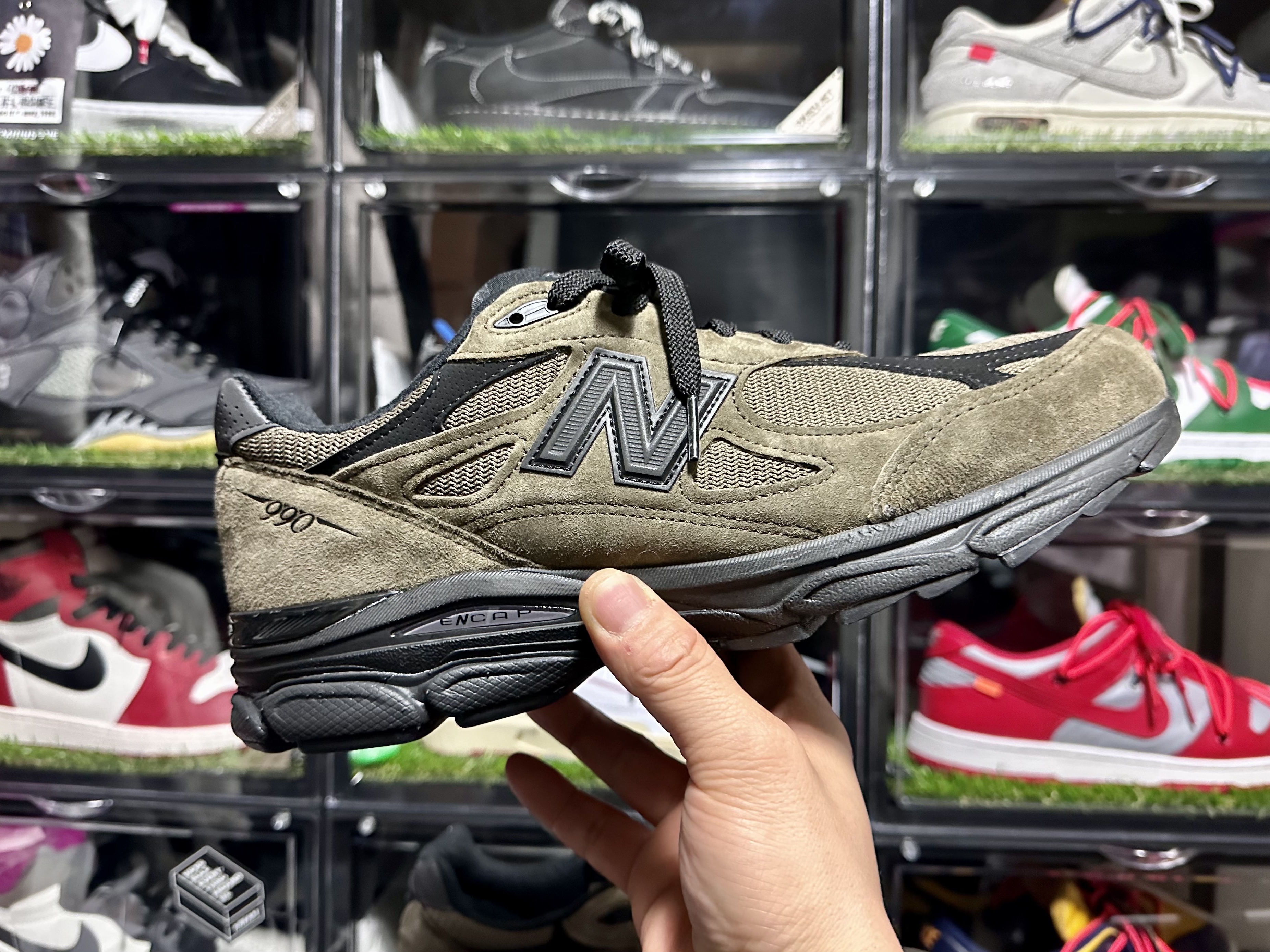 New Balance x JJJJound 990v3 Brown Black 착용 스타일 - 1