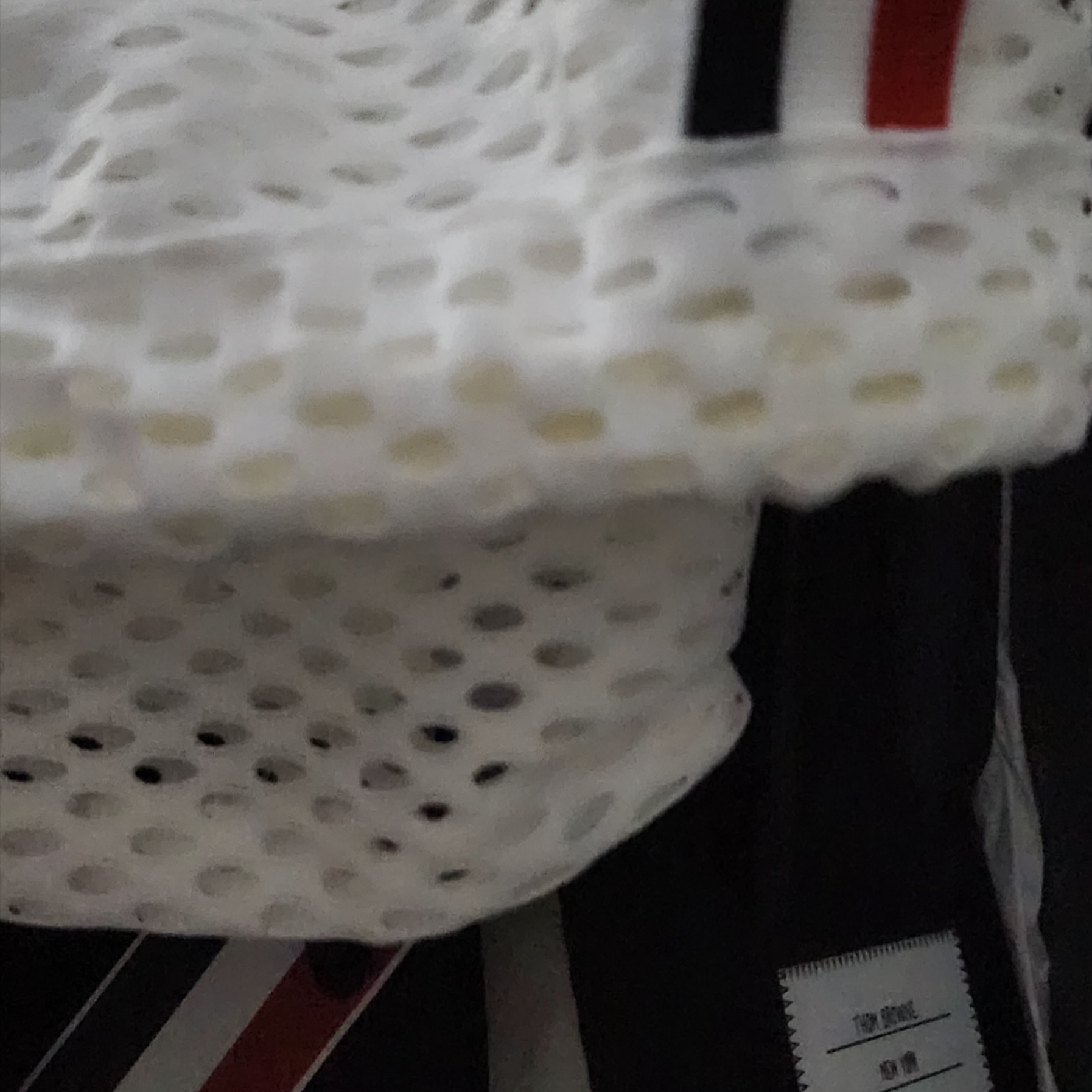Thom Browne Molded Rubber Stripe Flip Flop Black 착용 스타일