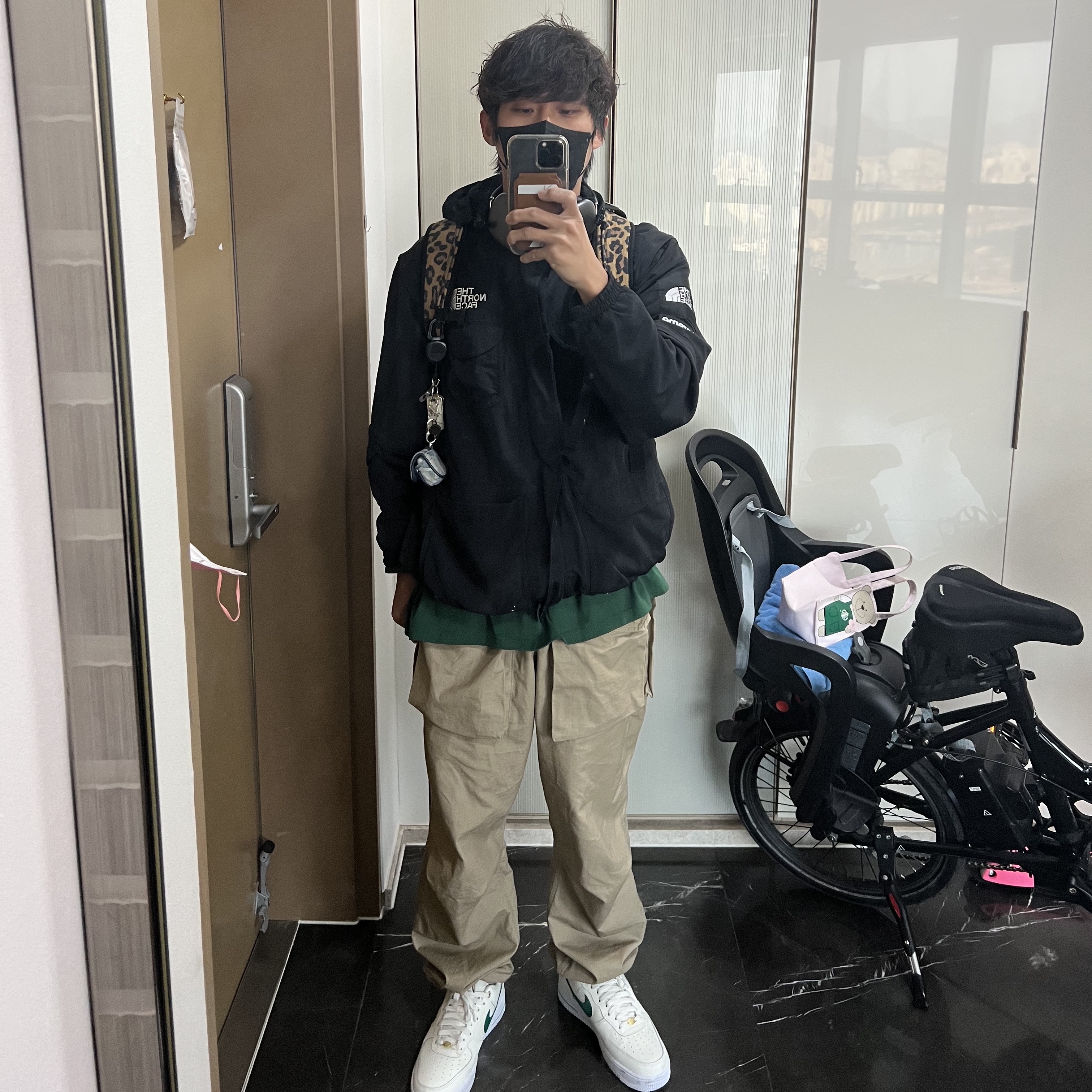Supreme Fat Tip Jacquard Denim AirPods Case Blue - 22SS, Nike x Stussy Big Swoosh LS T-Shirt Green - US/EU 착용 스타일