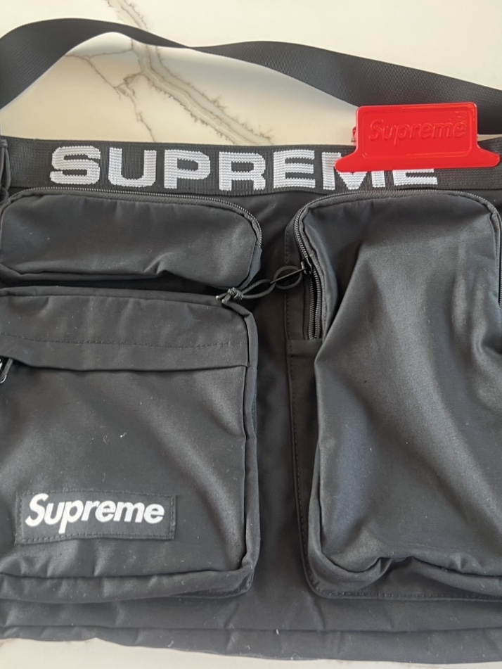 Supreme x Dulton Small Clips Multicolor (Set Of 3), Supreme Field Backpack Red - 23SS 착용 스타일 - 5
