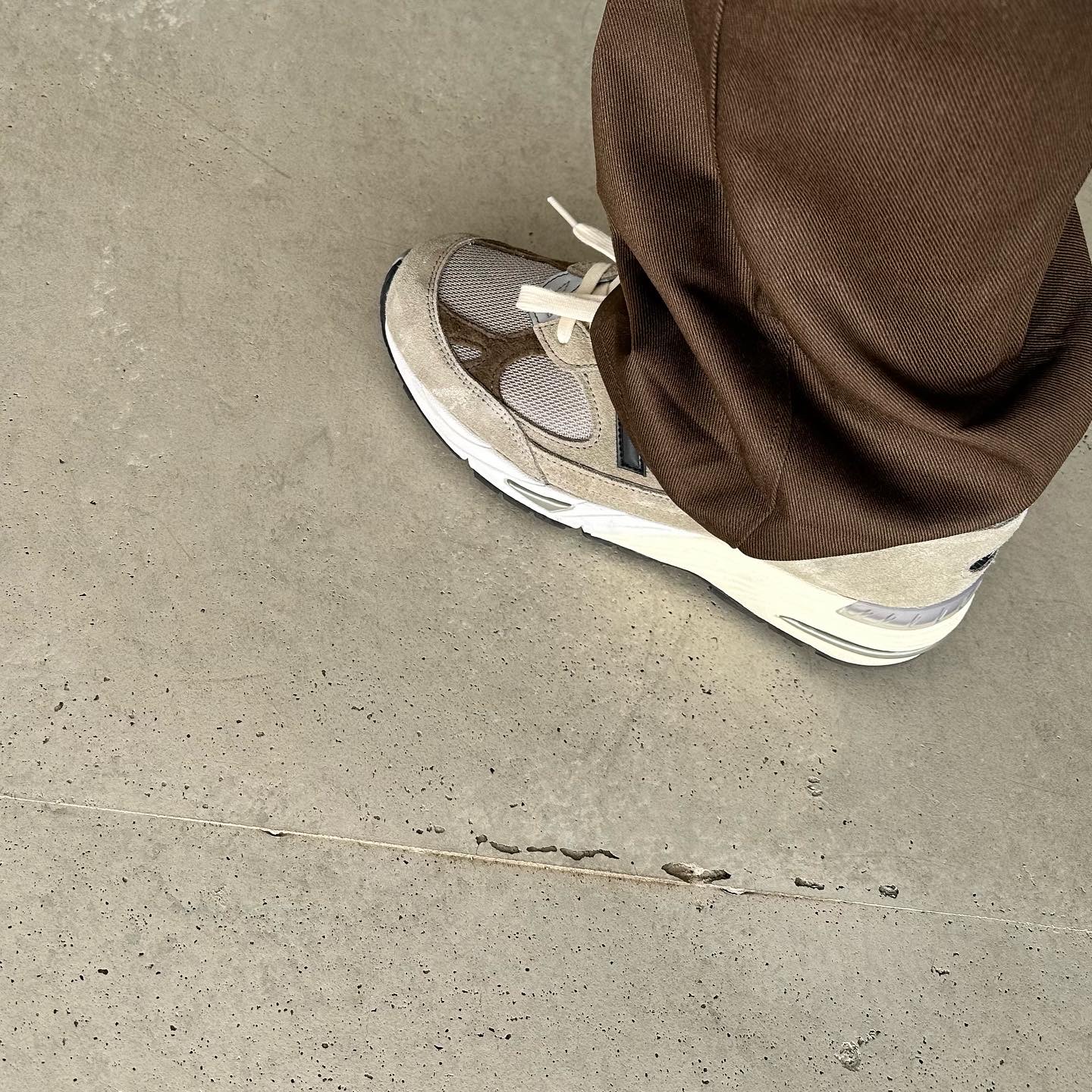 New Balance x JJJJound 991 Made in UK Grey 착용 스타일 - 2