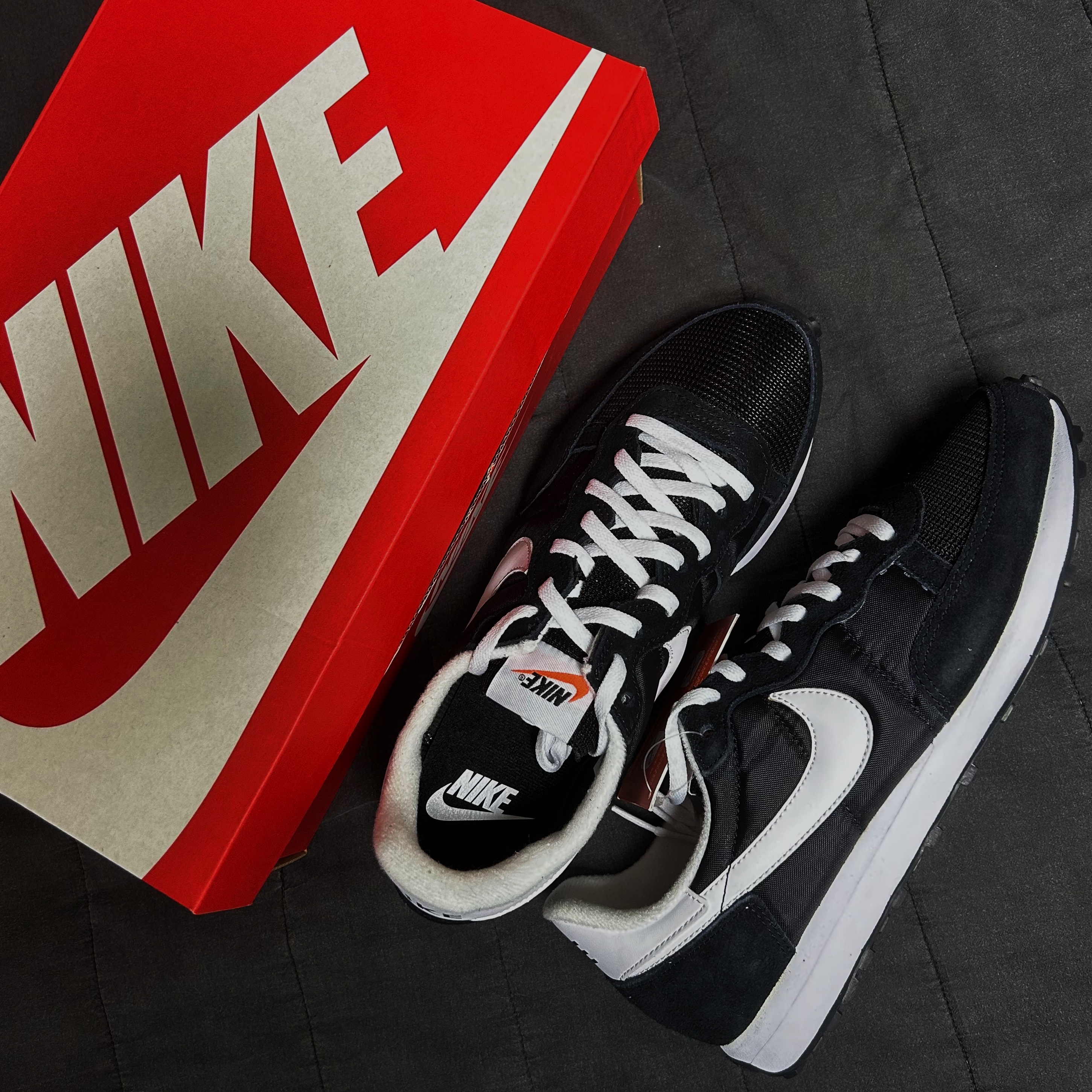 Nike Challenger OG Black White 착용 스타일