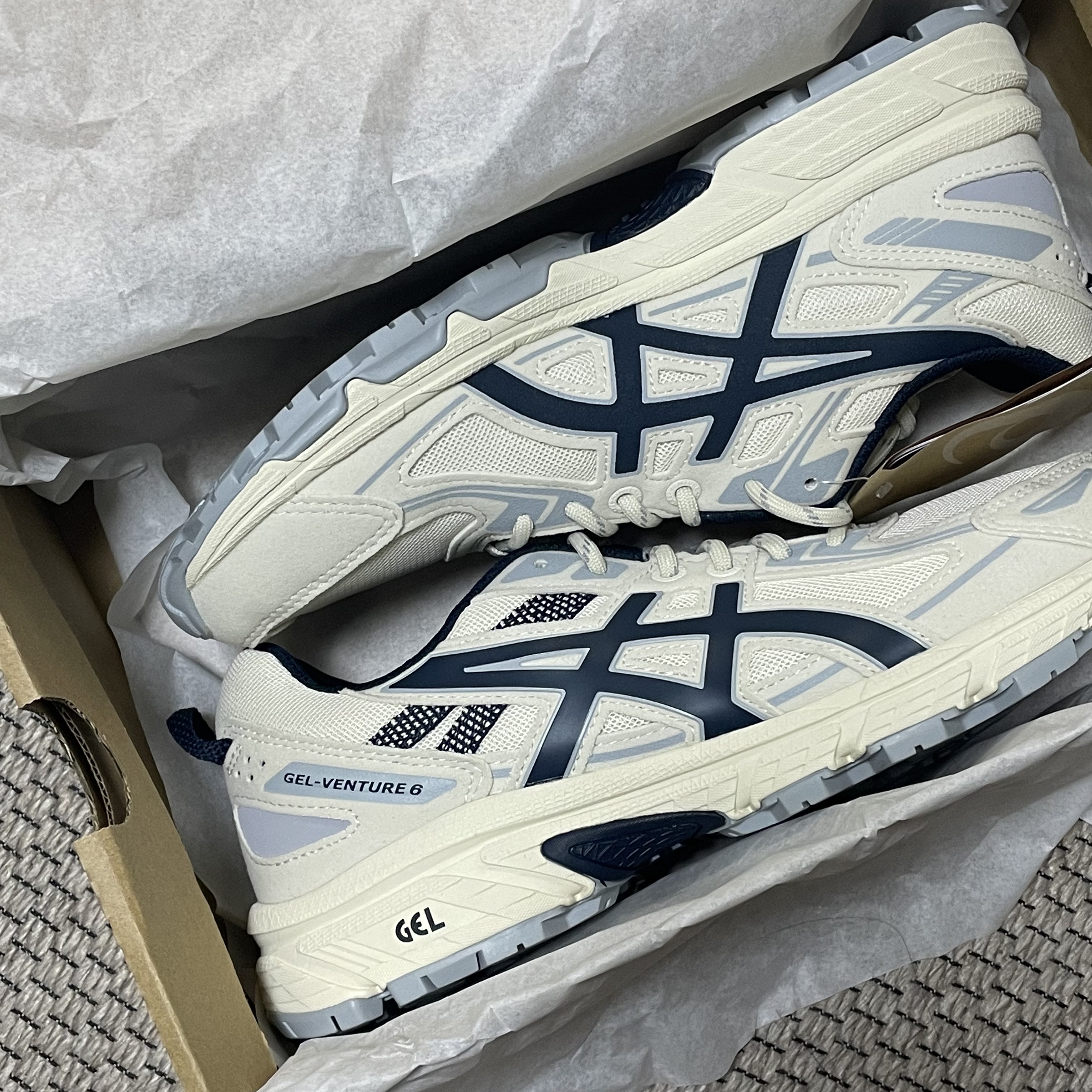 Asics Gel-Venture 6 SPS Birch French Blue 착용 스타일 - 3