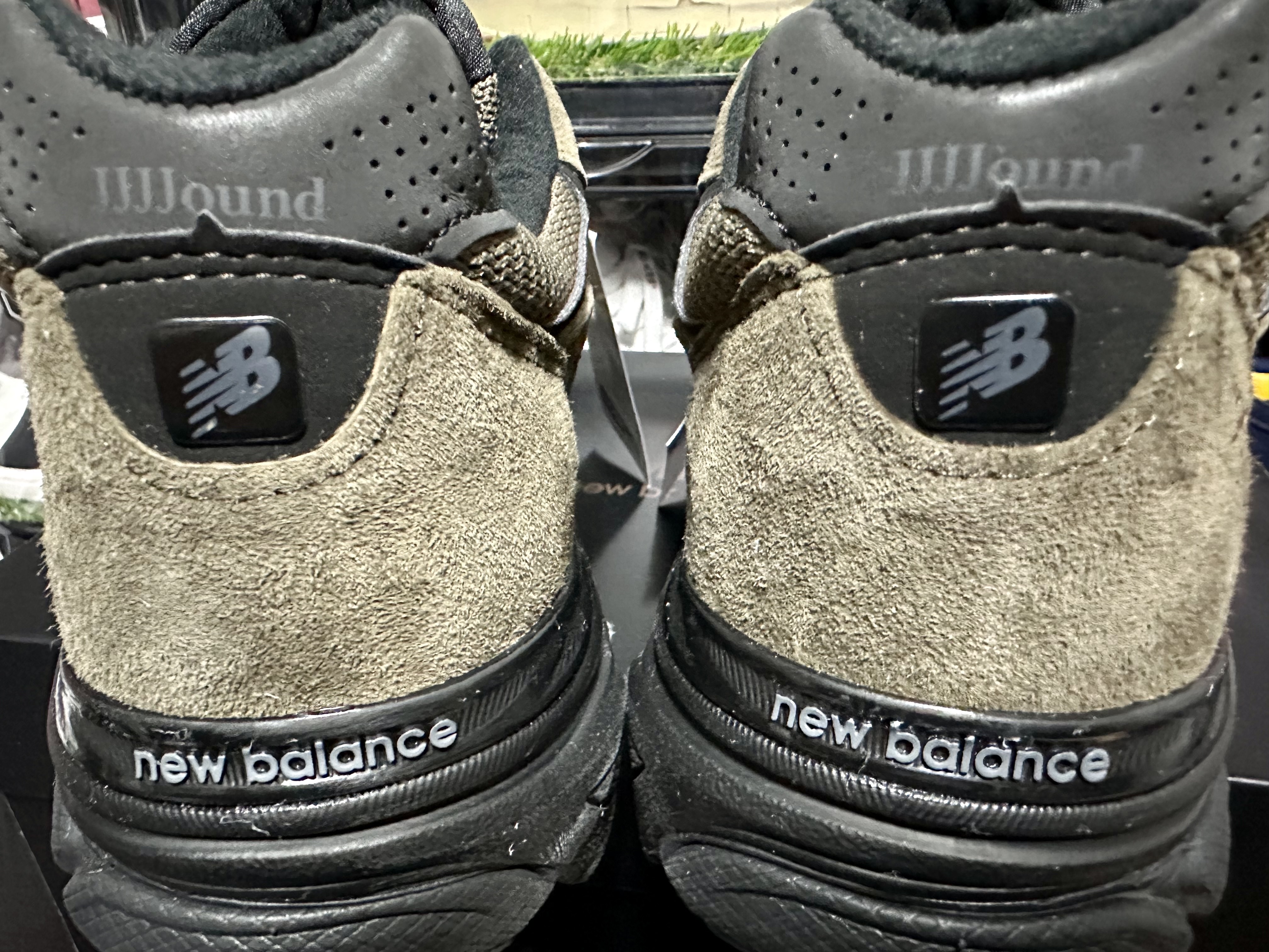 New Balance x JJJJound 990v3 Brown Black 착용 스타일 - 4