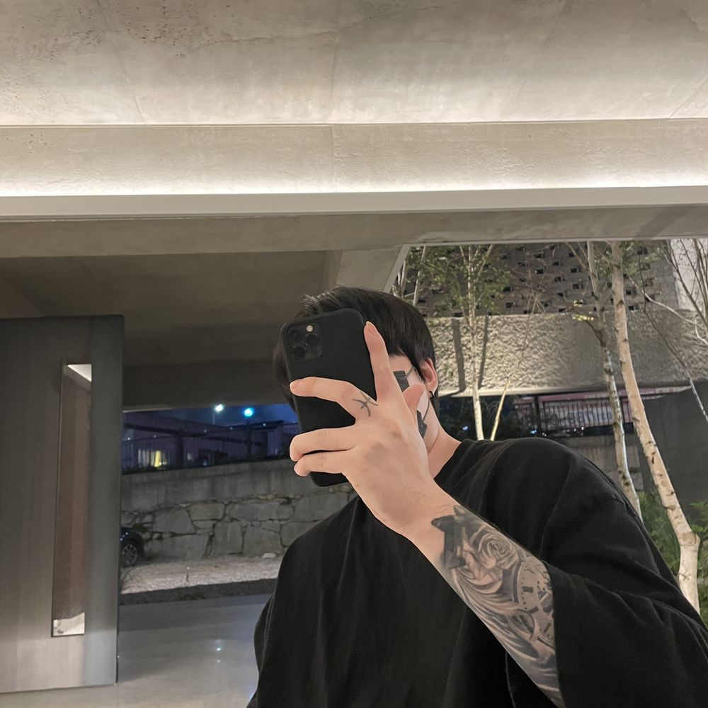 KREAM 프로필 이미지