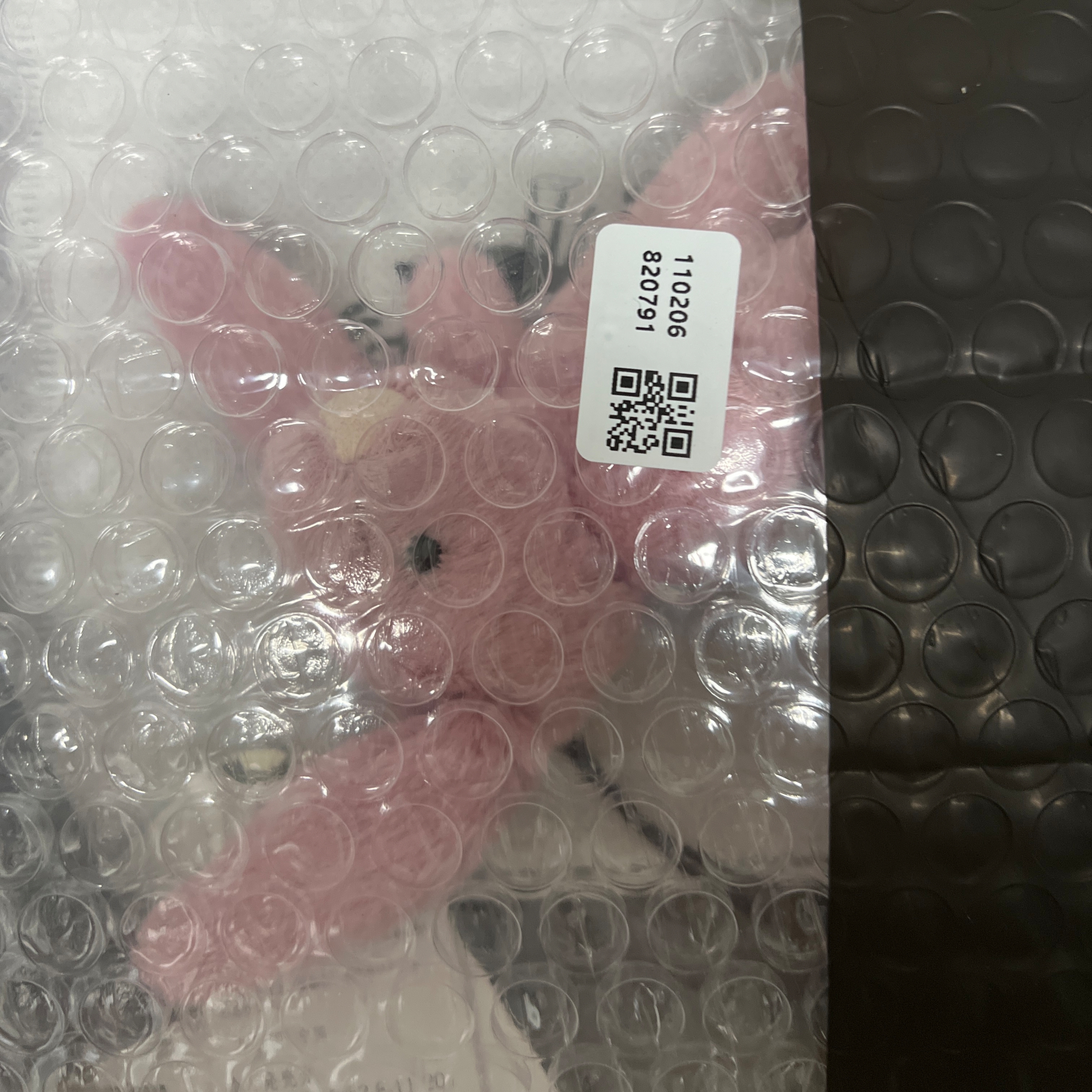 Jellycat Bashful Bunny Bag Charm Tulip 착용 스타일