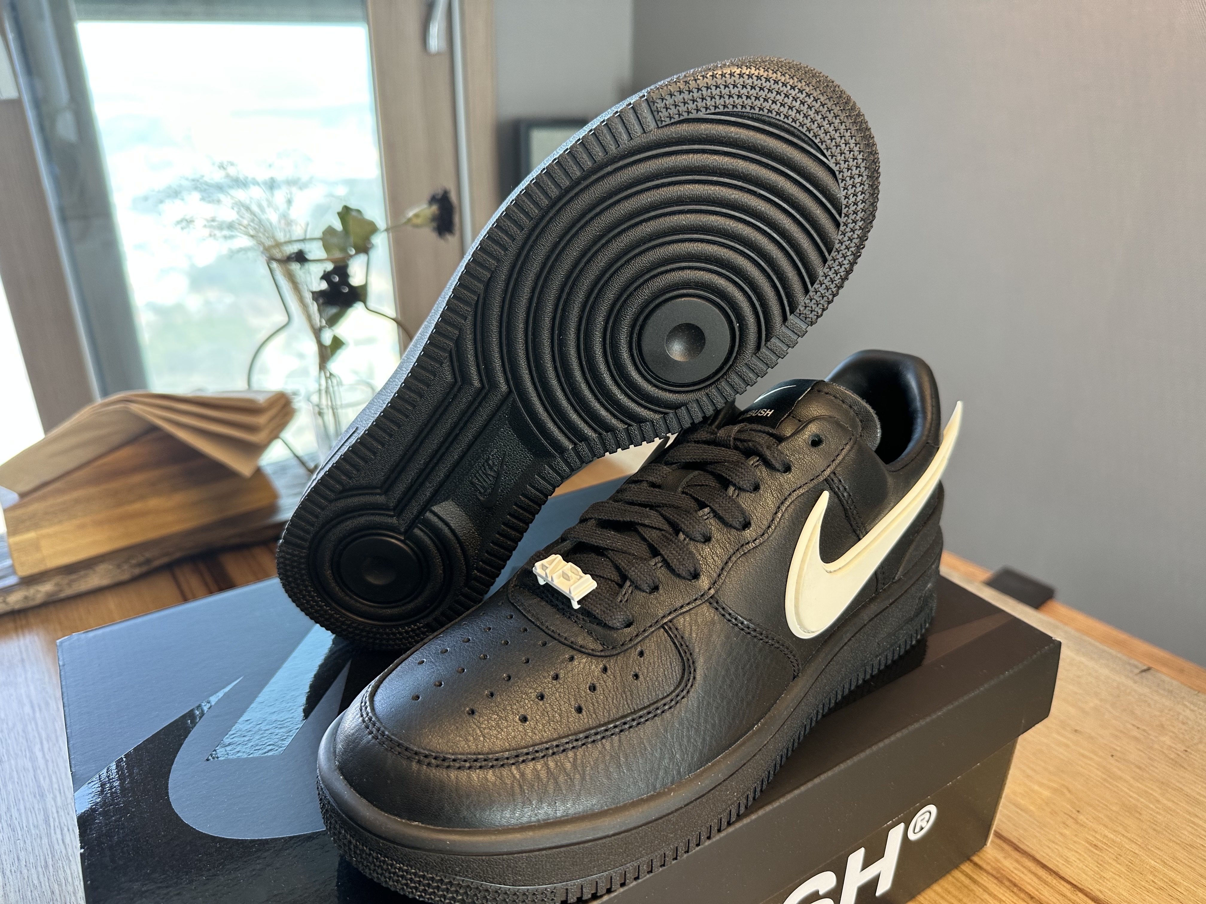 Nike x Ambush Air Force 1 Low SP Black 착용 스타일 - 3