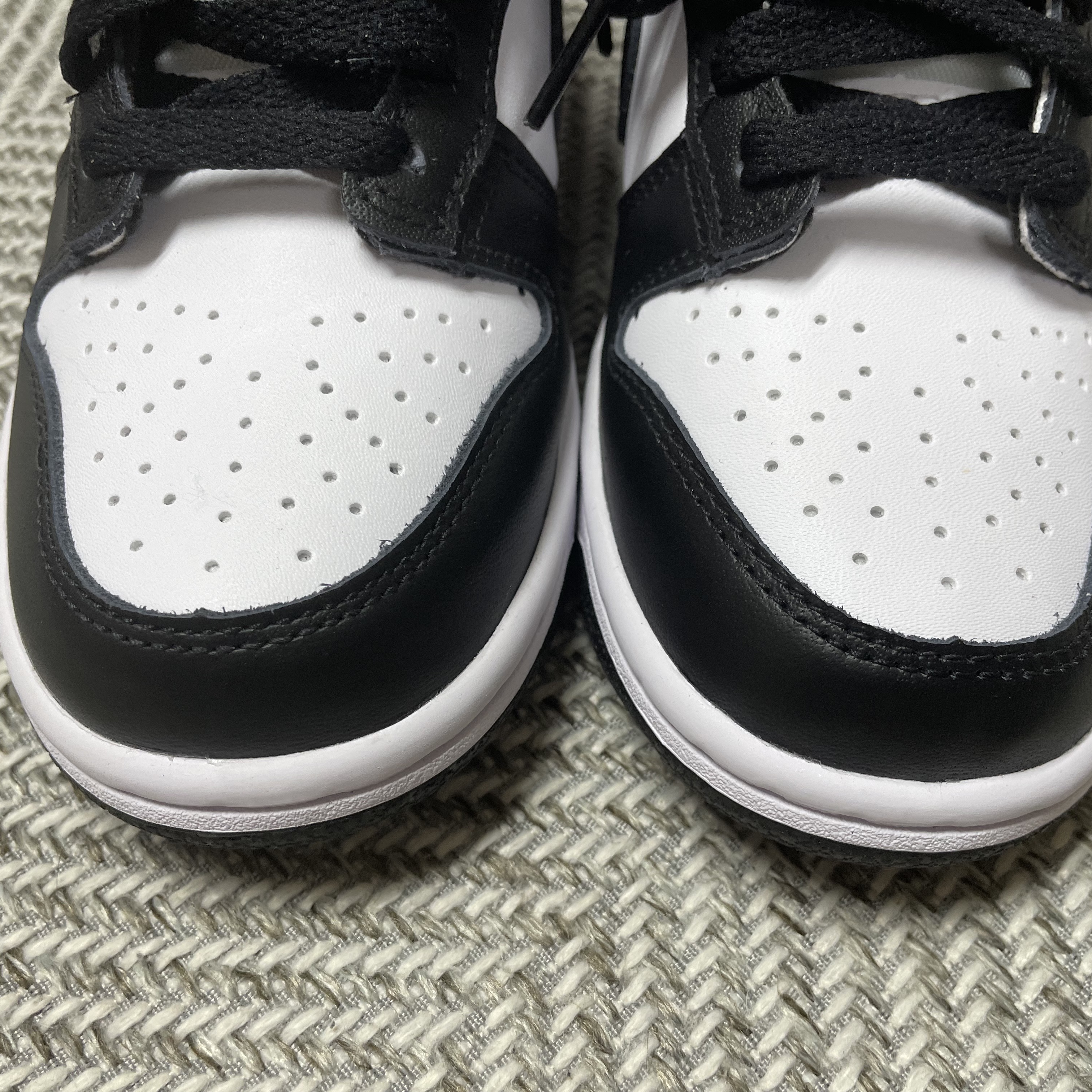 (GS) Nike Dunk Low Black 착용 스타일 - 3