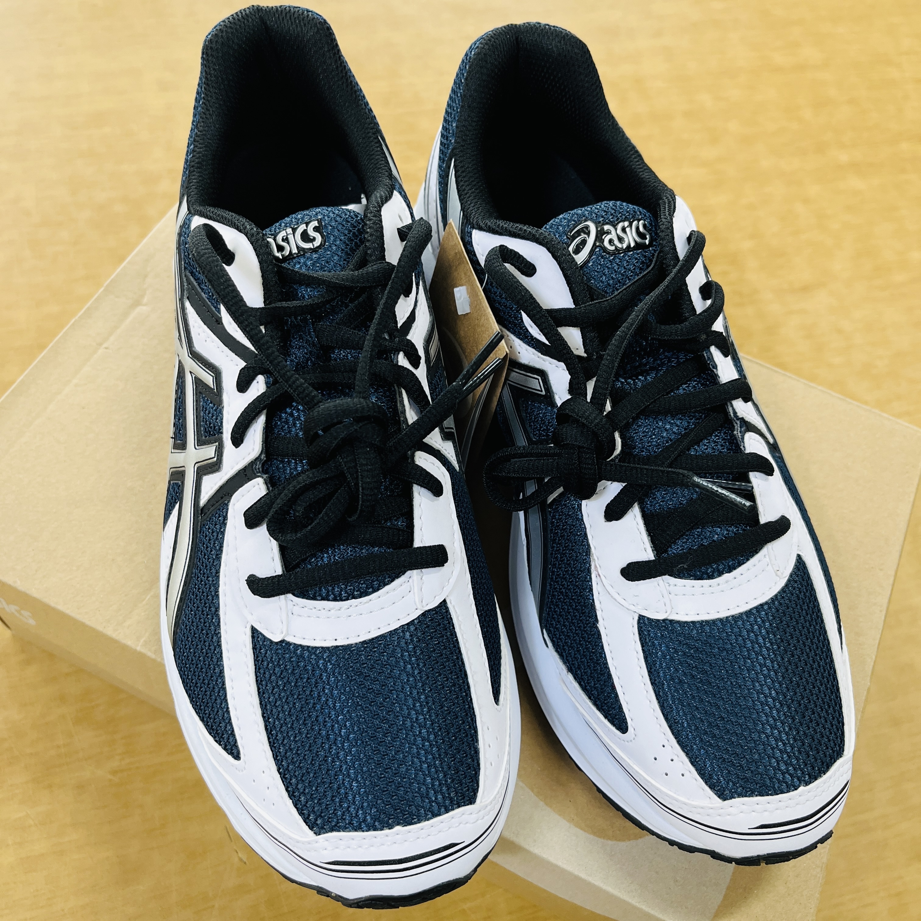 Asics Jog 100 S Navy Pure Silver - 2E Wide 착용 스타일 - 3