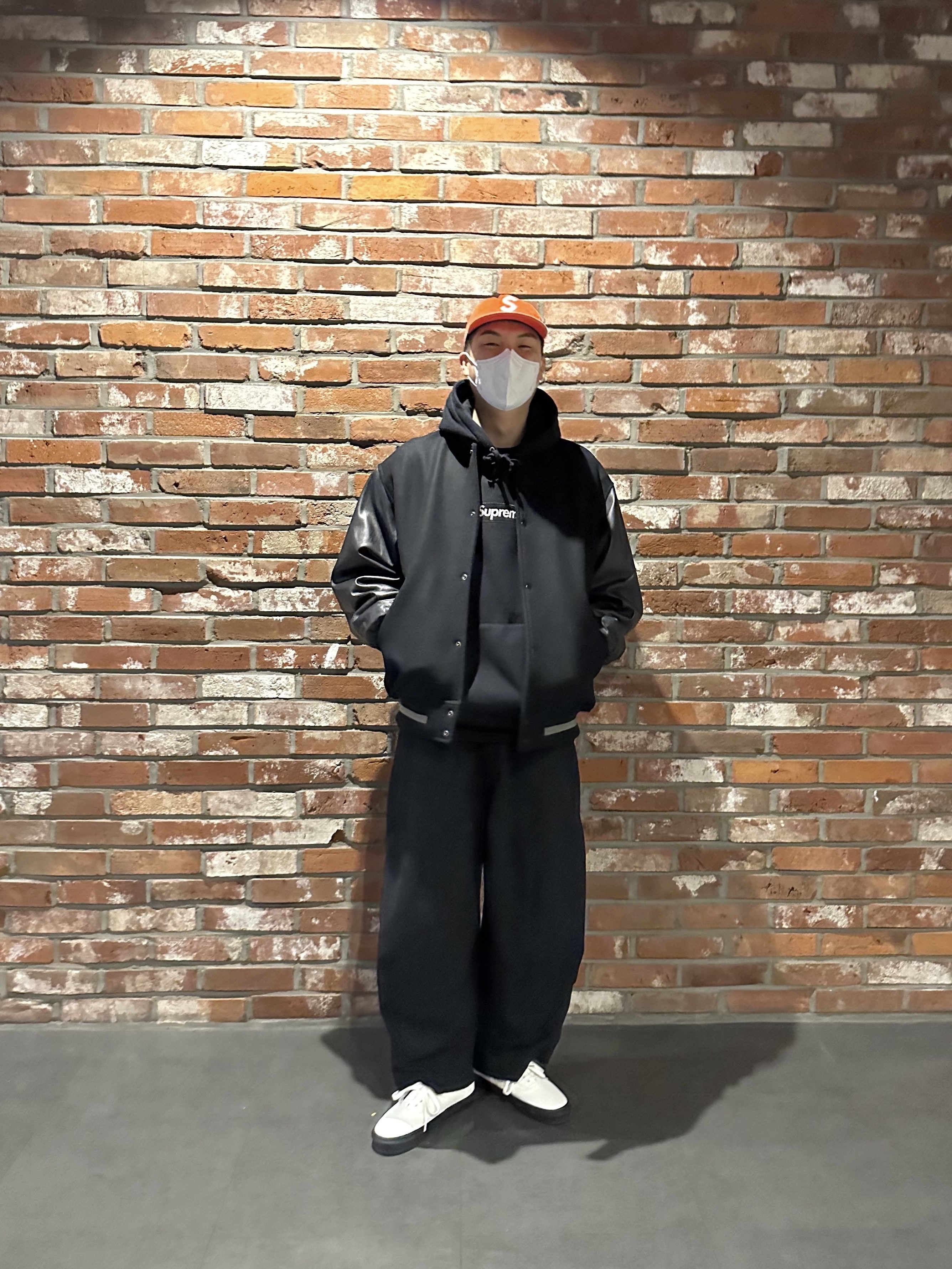 Supreme Pigment Print S Logo 6-Panel Orange - 22FW, Supreme Box Logo Hooded Sweatshirt Black - 21FW 착용 스타일