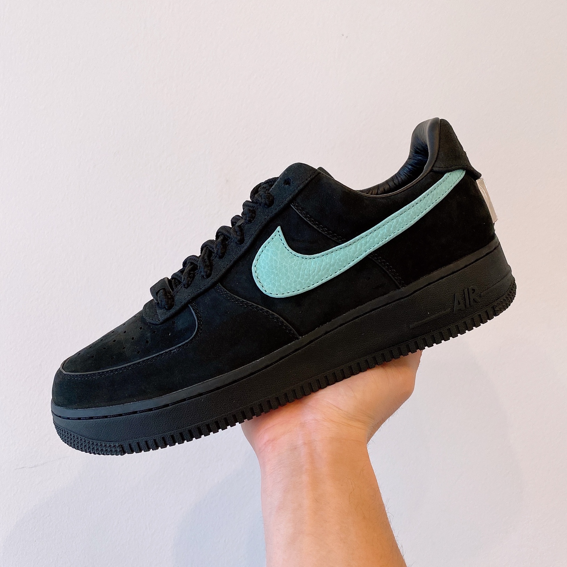 Nike x Tiffany & Co. Air Force 1 Low SP 1837 착용 스타일 - 1