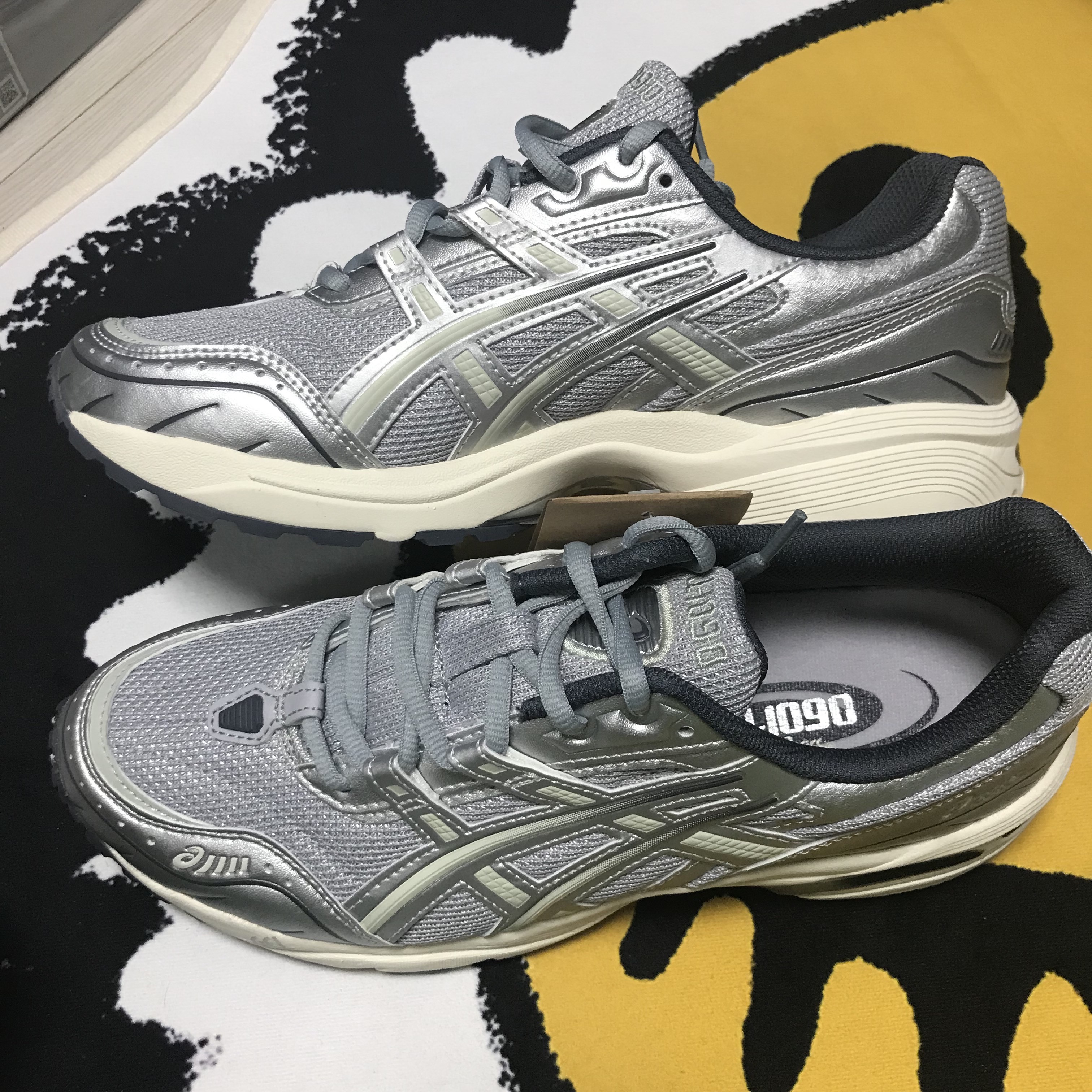 Asics Gel-1090 Piedmont Grey 착용 스타일