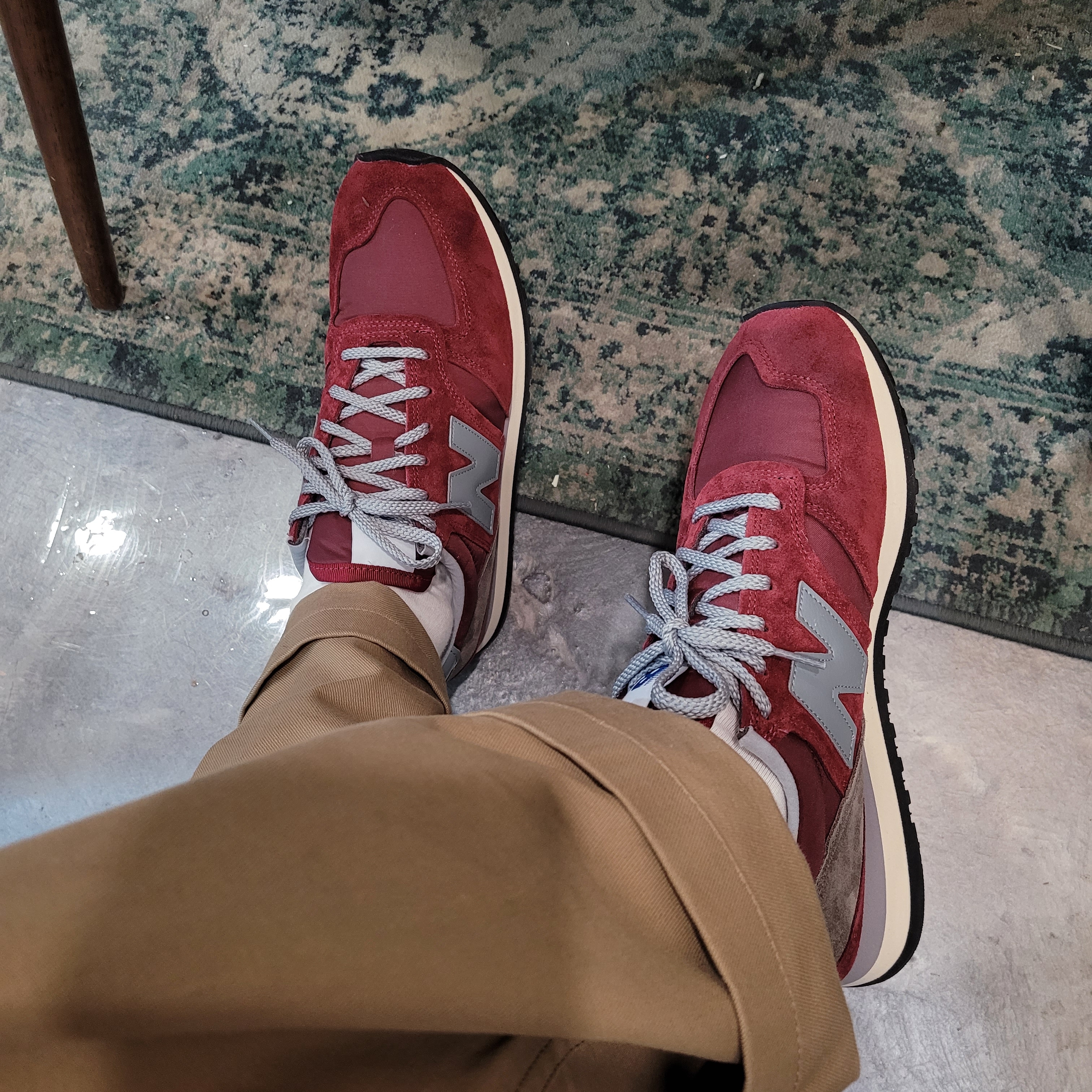 New Balance 730 Made in UK 40th Anniversary Burgundy 착용 스타일 - 3