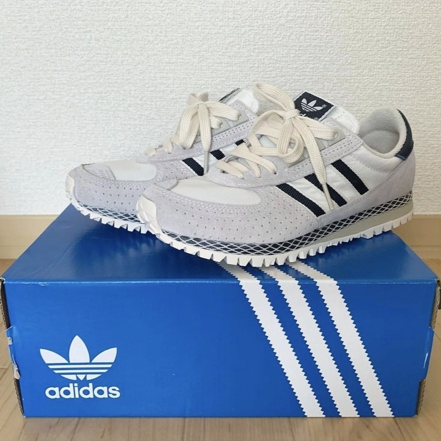 Adidas City Marathon PT Beige Navy 착용 스타일