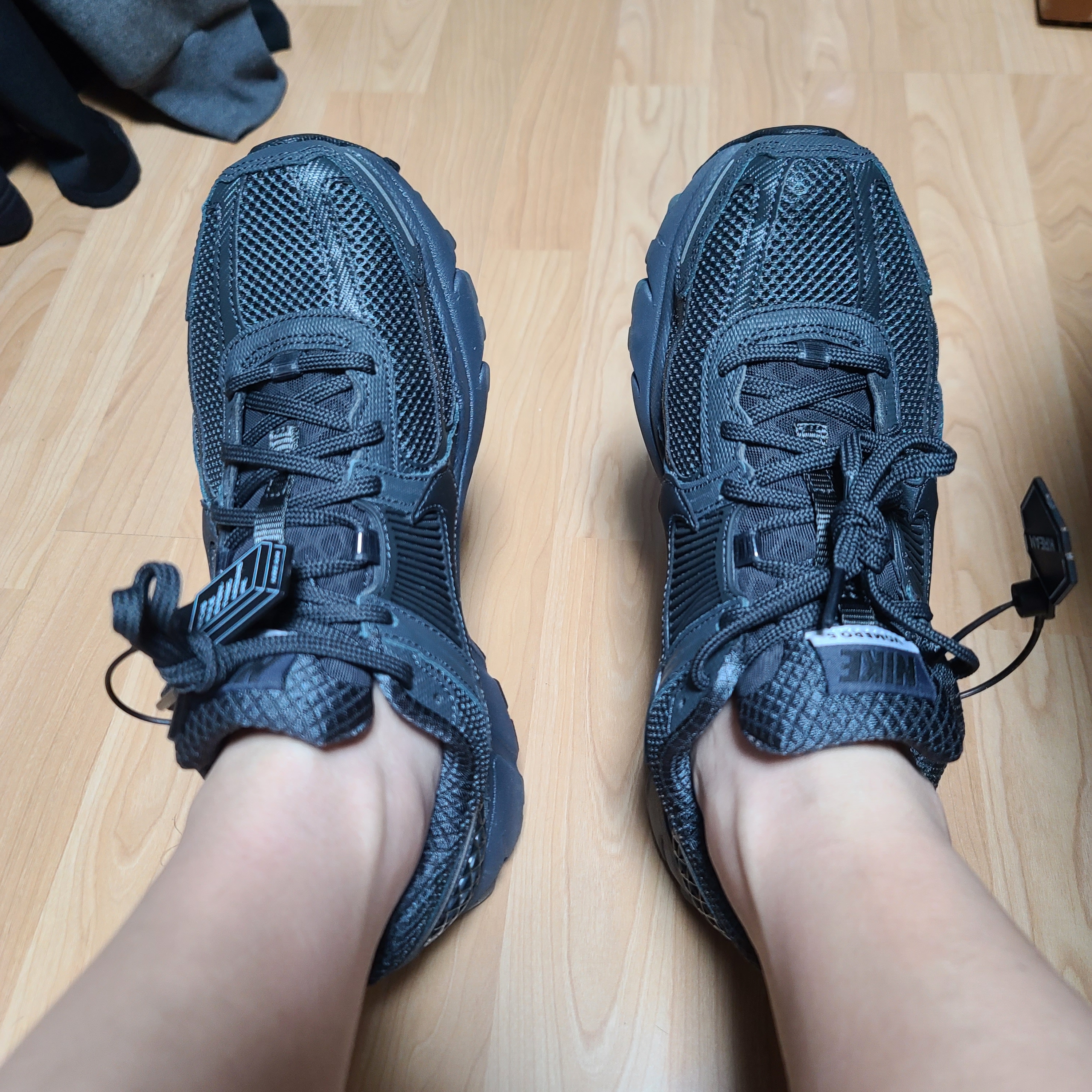 Nike Zoom Vomero 5 SP Anthracite 2023 착용 스타일