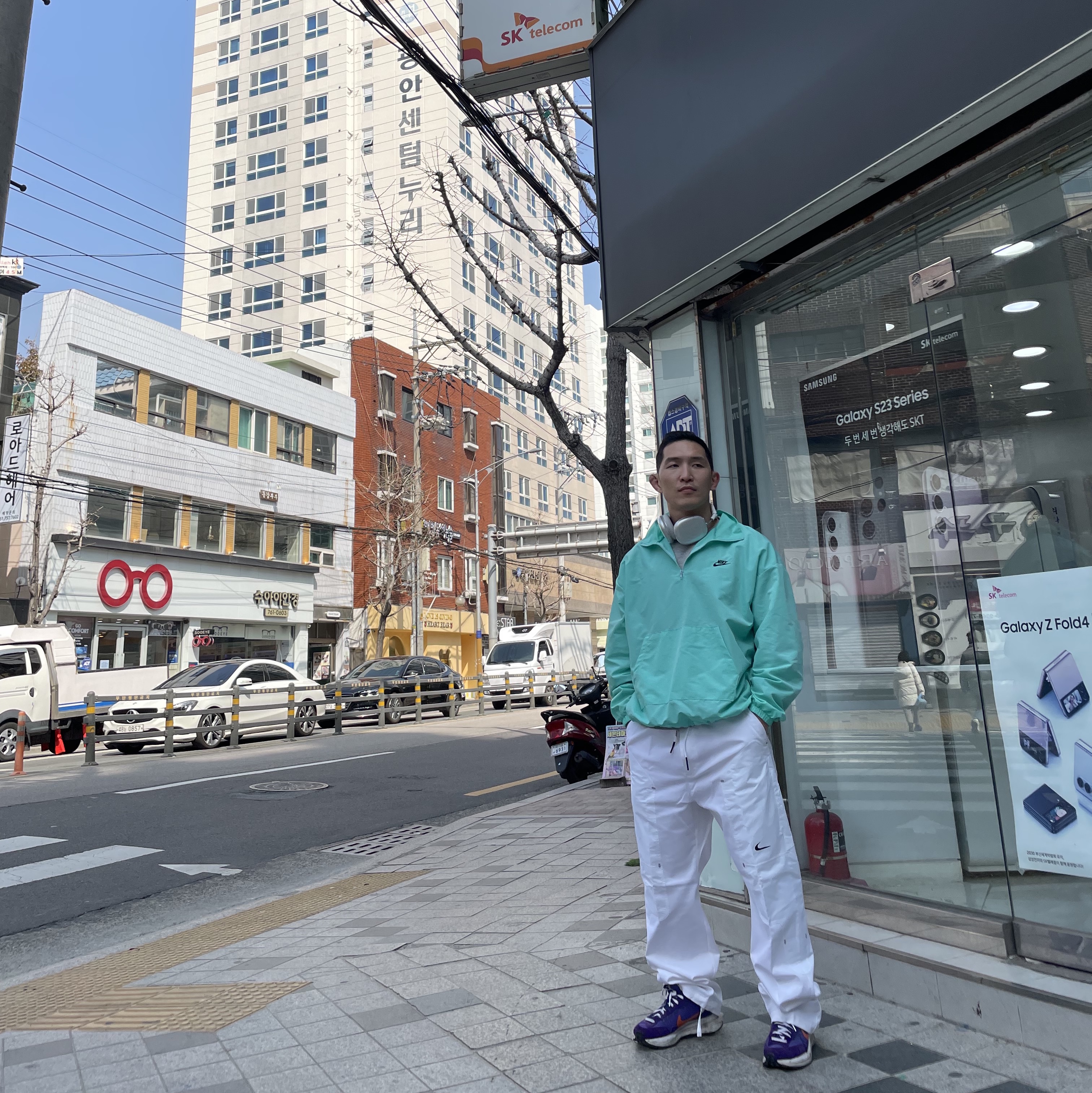 Nike x Sacai VaporWaffle Dark Iris, Nike x Off-White NRG Pants White 착용 스타일