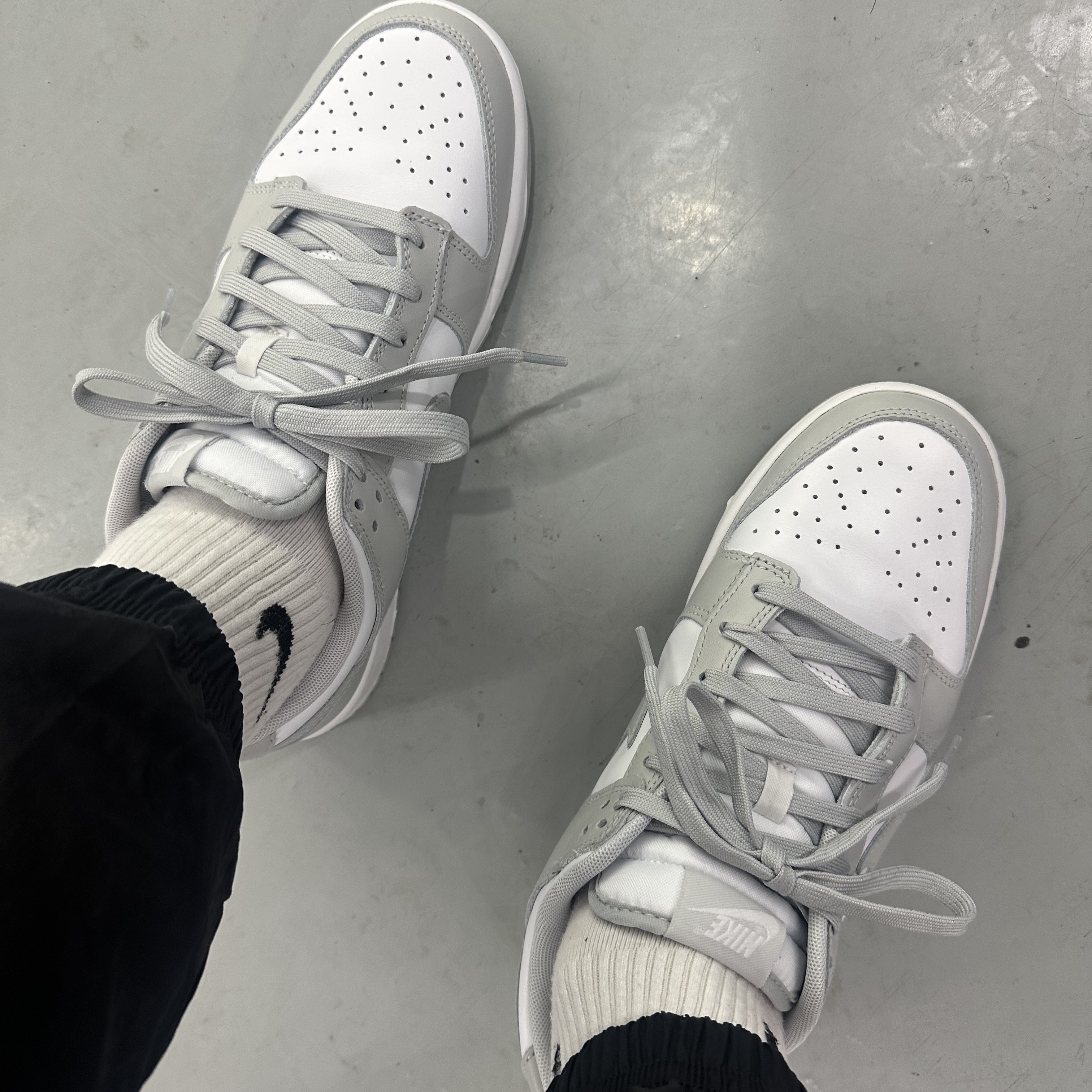 Nike Dunk Low Retro Grey Fog 착용 스타일