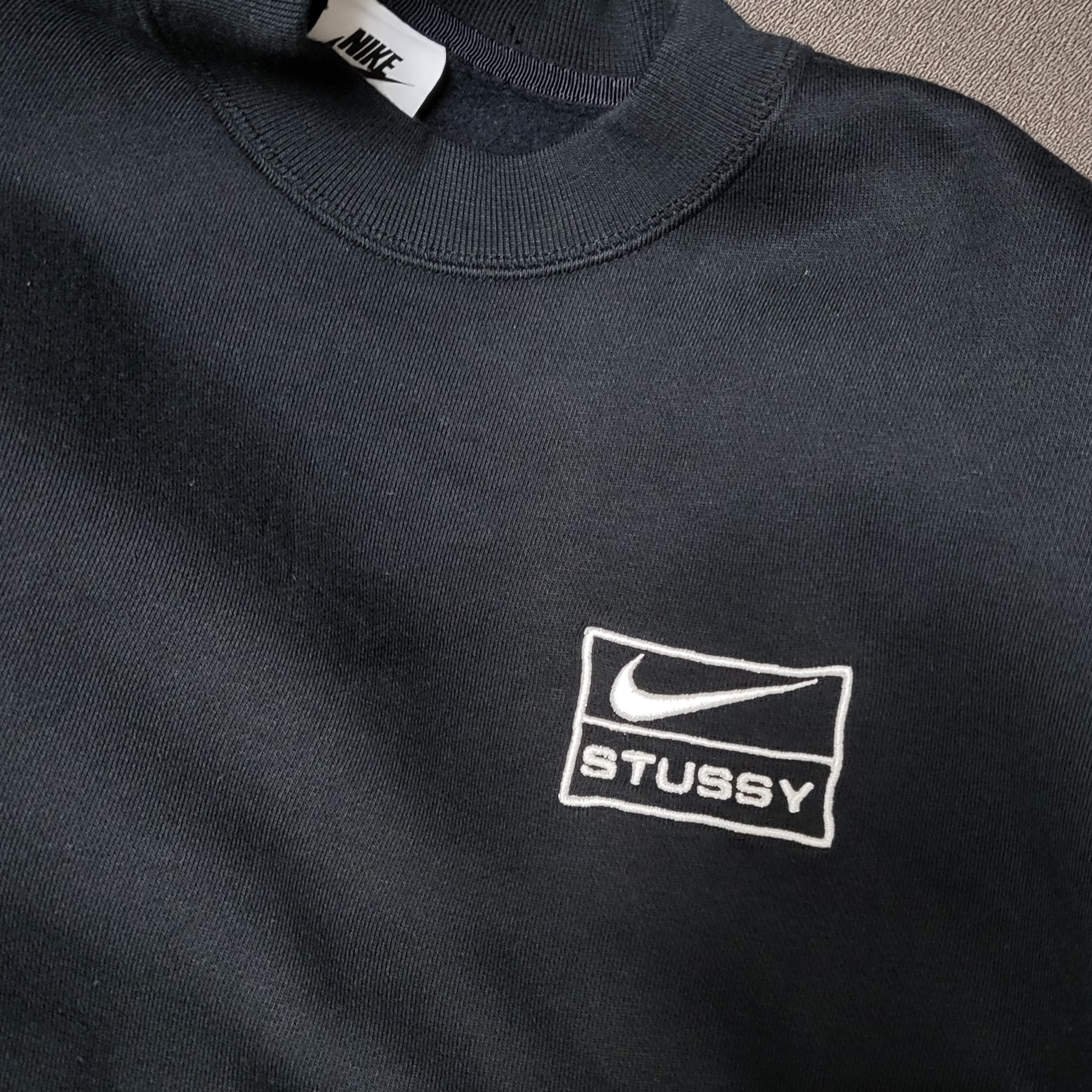 Nike x Stussy NRG Washed Fleece Crewneck Black (DO5310-010) 착용 스타일