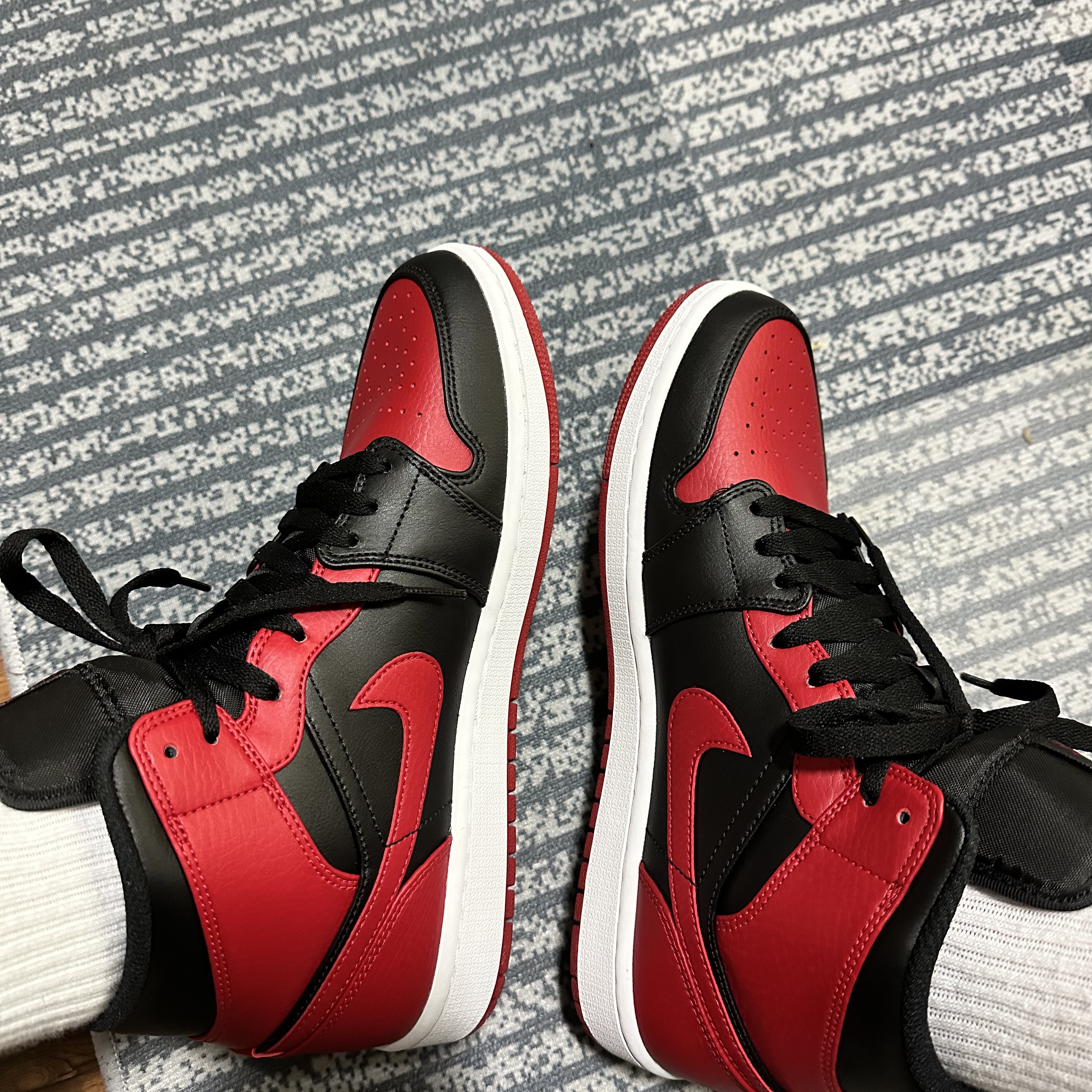 Jordan 1 Mid Bred Banned 2020 착용 스타일